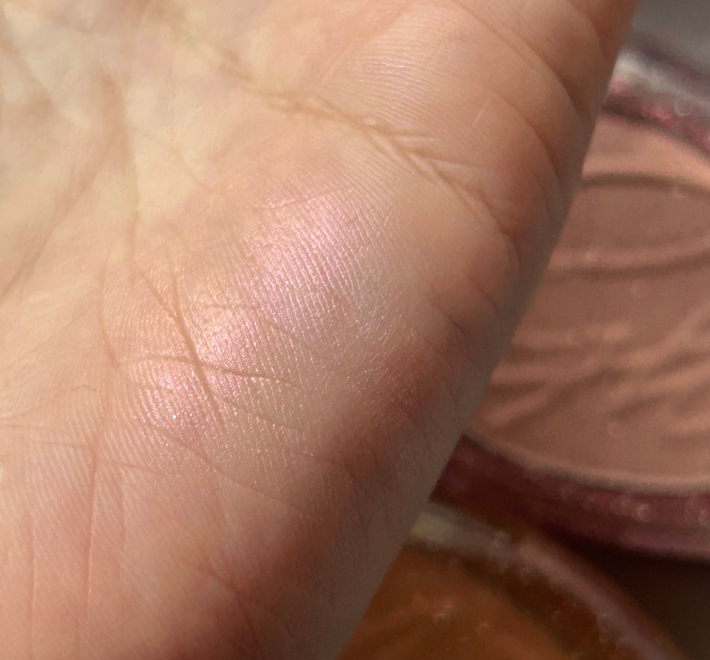 フィー グリッツストーンハイライター/fwee/パウダーハイライトを使ったクチコミ(3枚目)