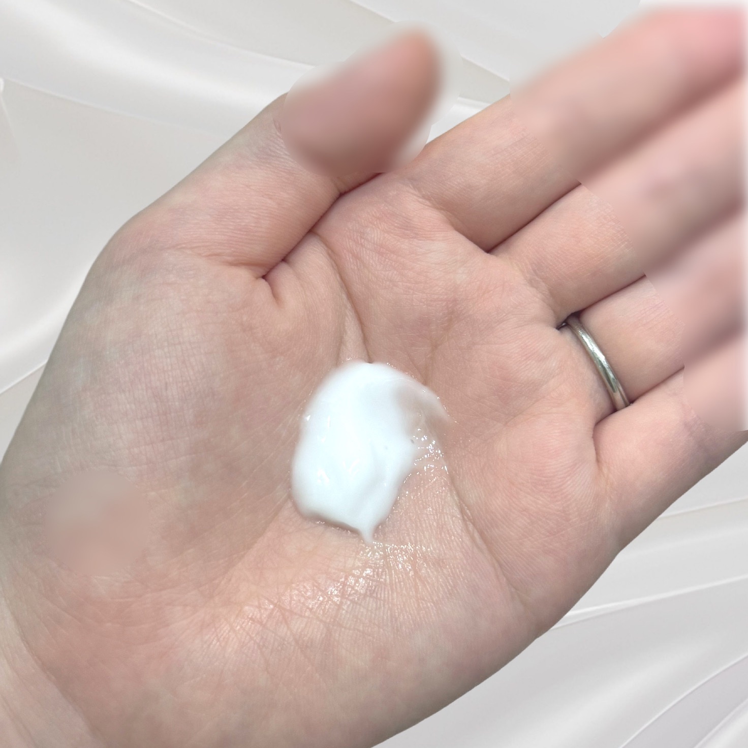 バイブラント ラディアンス　アロマミルク/ジョンソンボディケア/ボディミルクを使ったクチコミ（2枚目）