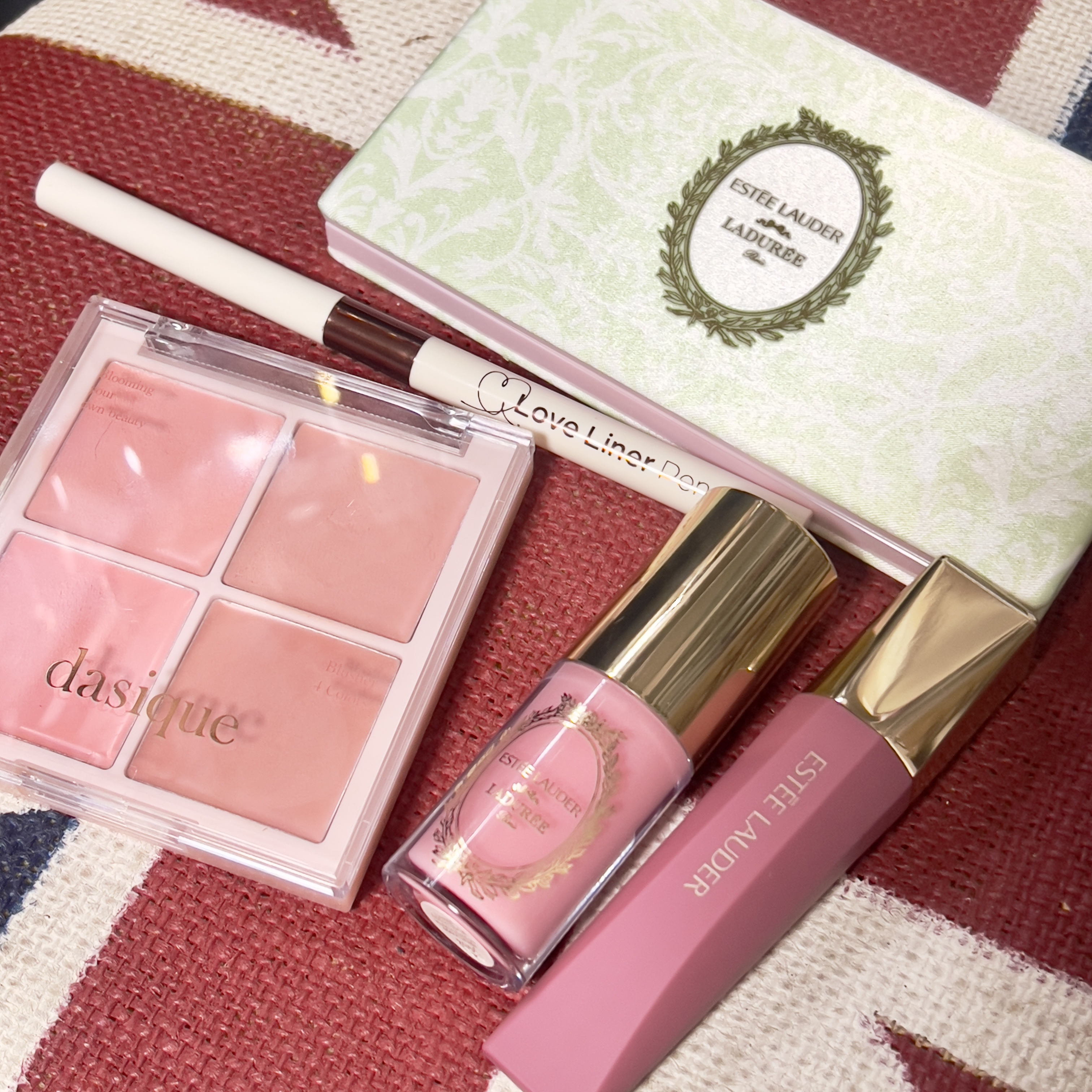 リミテッド エディション アイシャドウ パレット L/ESTEE LAUDER/アイシャドウパレットを使ったクチコミ（1枚目）
