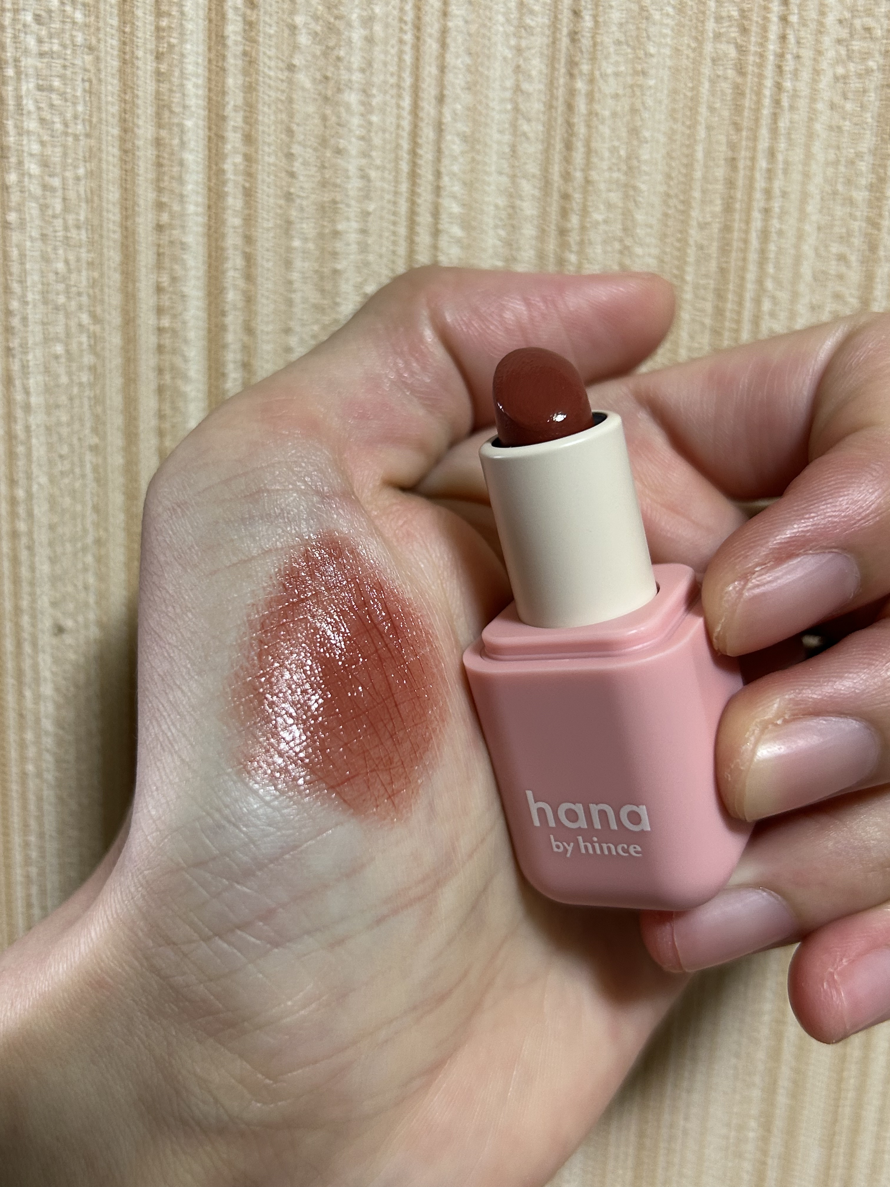 シアーグラスリップスティック/hana by hince/口紅を使ったクチコミ（1枚目）