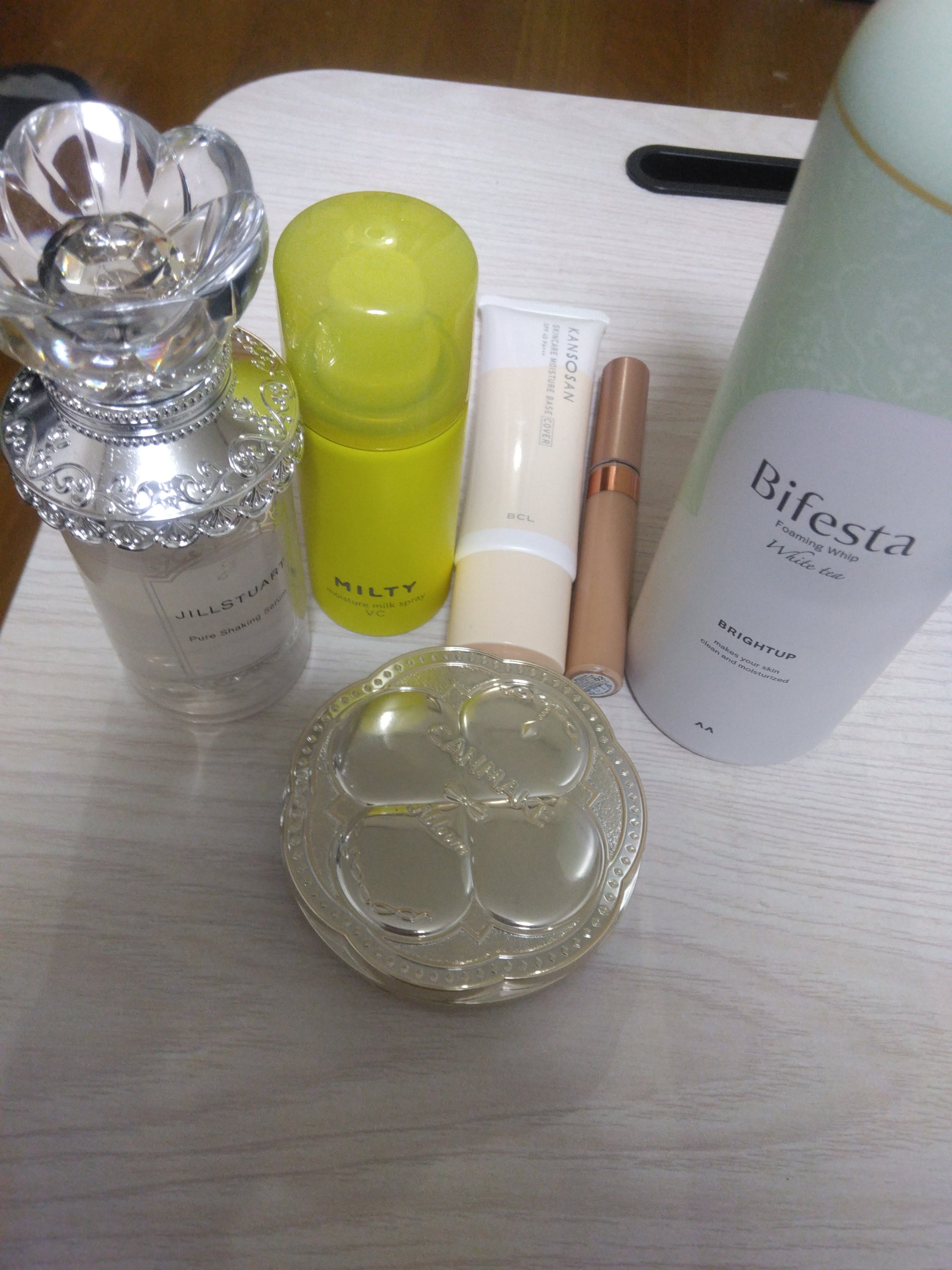 カバー＆ストレッチコンシーラー UV/キャンメイク/リキッドコンシーラーを使ったクチコミ（1枚目）