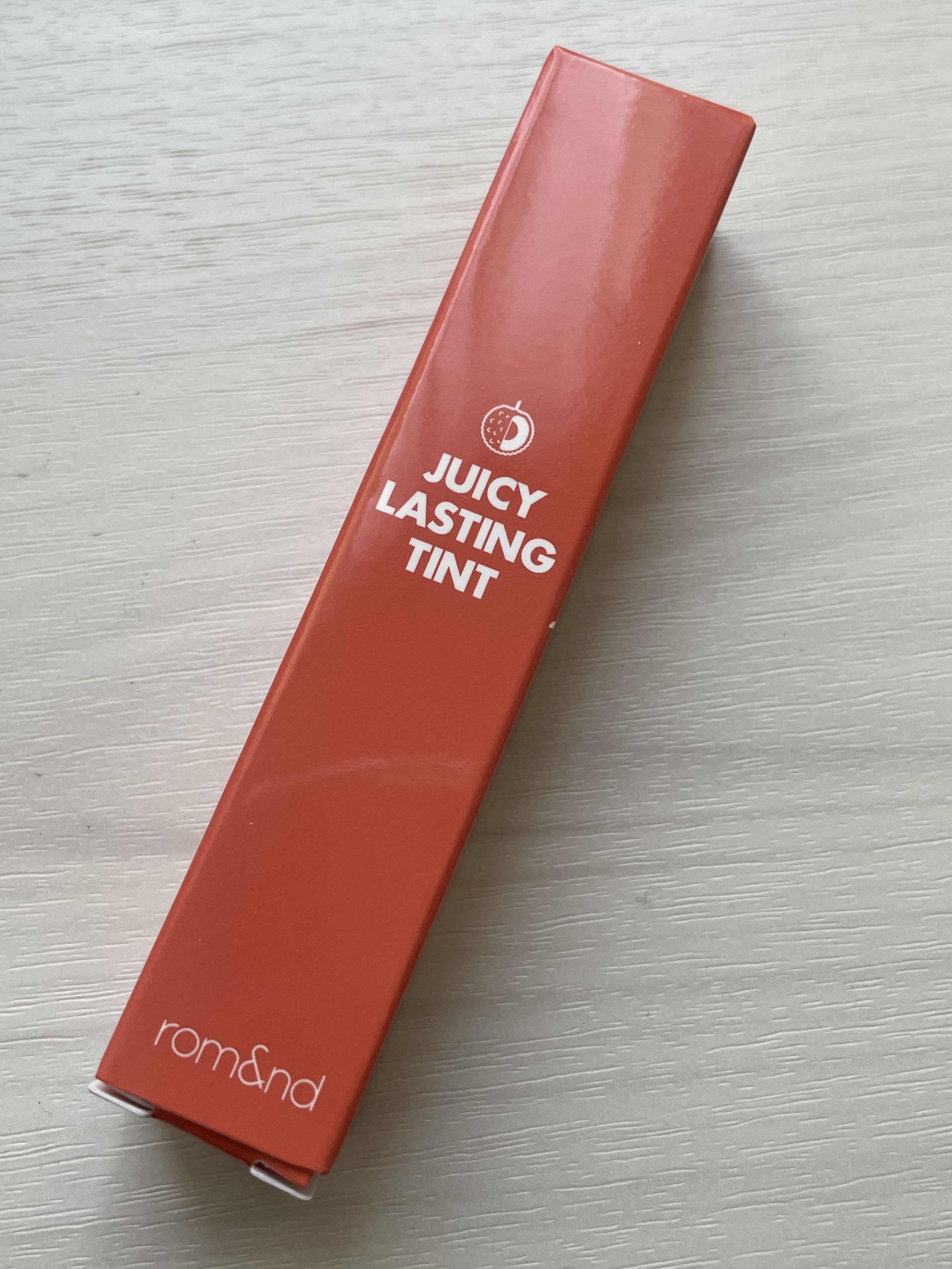 ジューシーラスティングティント 09 ライチコーラル(LITCHI CORAL)/rom&nd/リップティントを使ったクチコミ（1枚目）