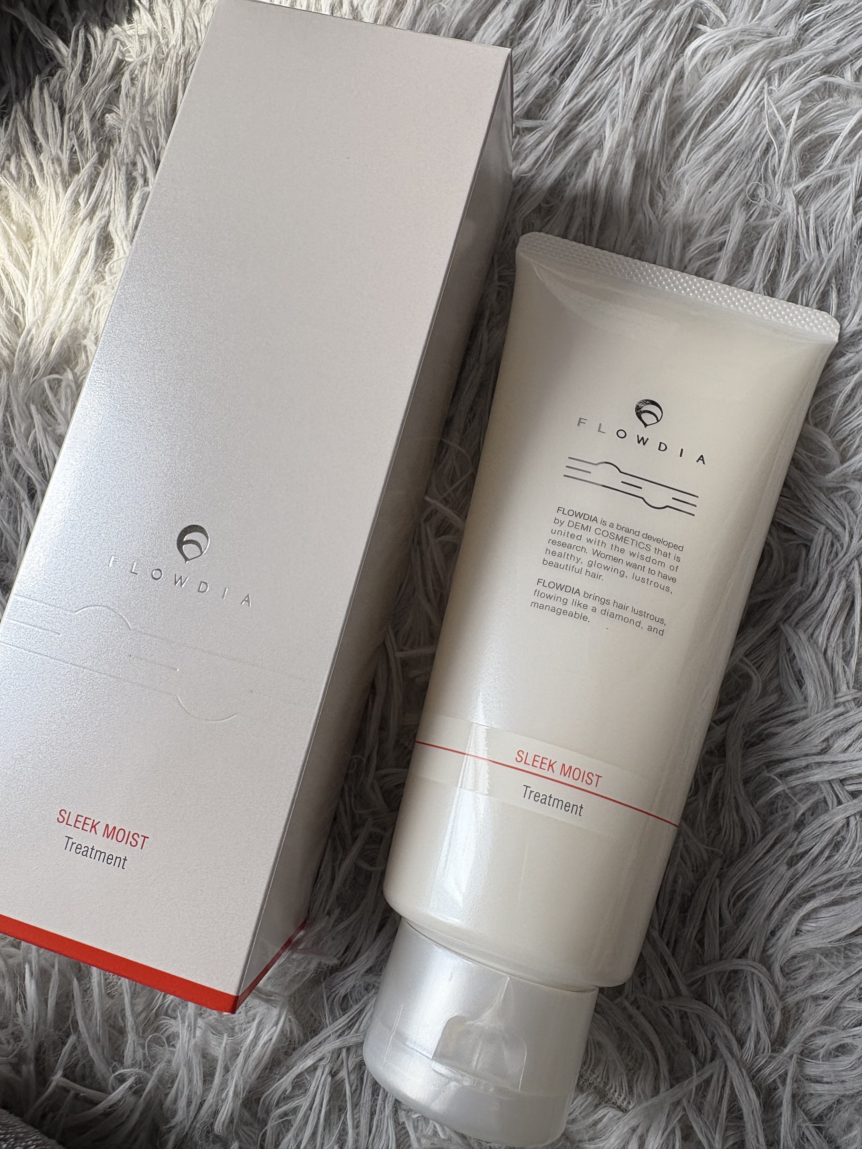 フローディア トリートメント スリークモイスト/FLOWDIA/洗い流すヘアトリートメントを使ったクチコミ（1枚目）