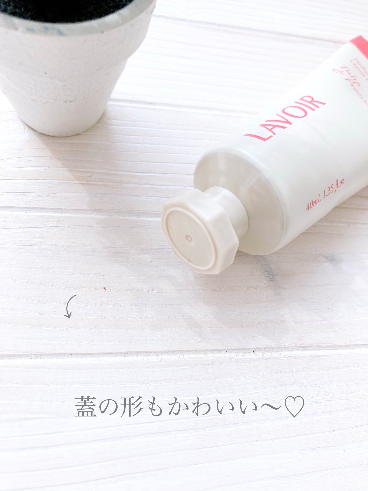 パフュームハンドクリーム ホワイトムスク&アンバー/LAVOIR/ハンドクリームを使ったクチコミ(5枚目)