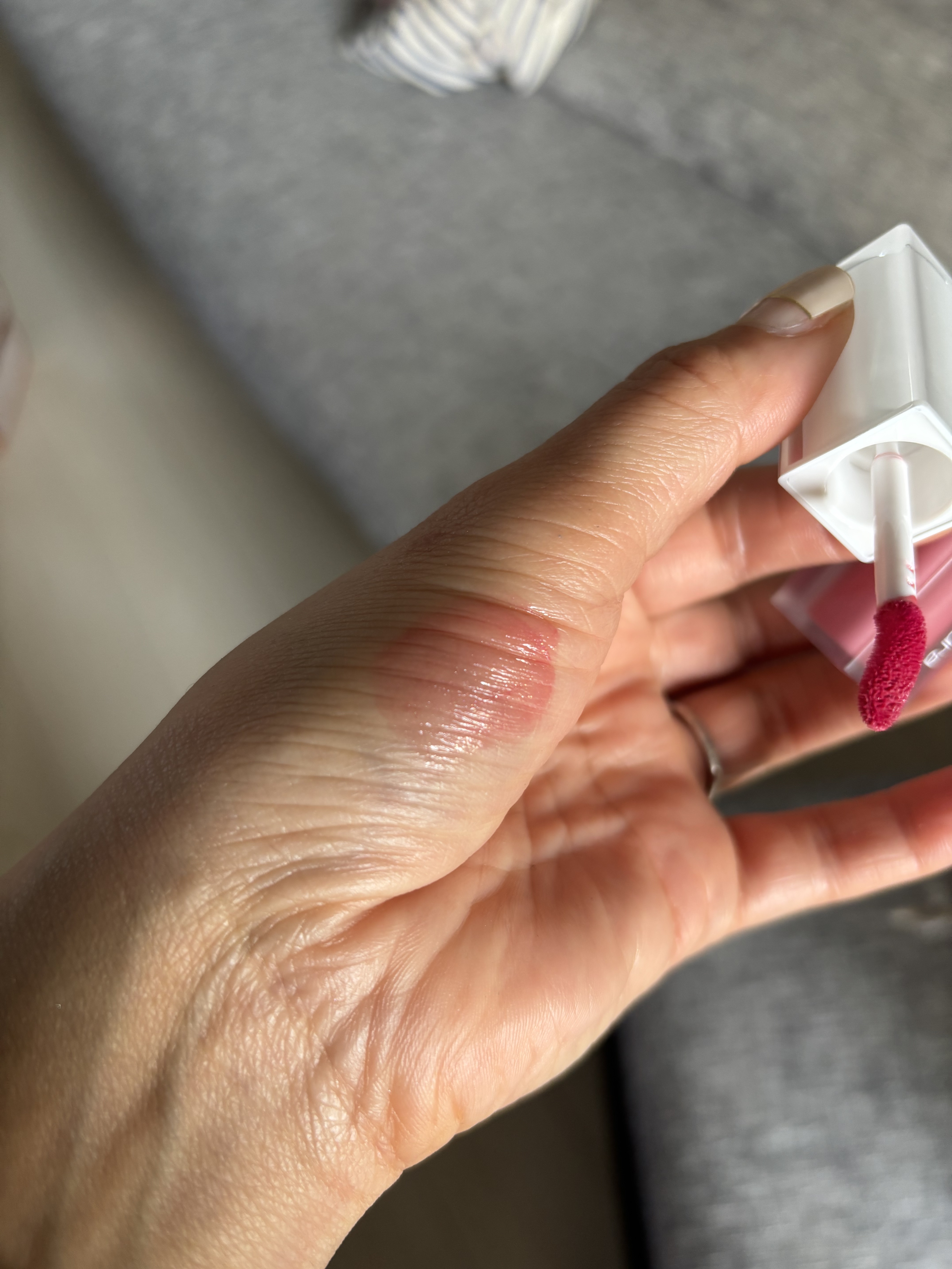 キヌケアグローアップ グリーム/shu uemura/口紅を使ったクチコミ（2枚目）