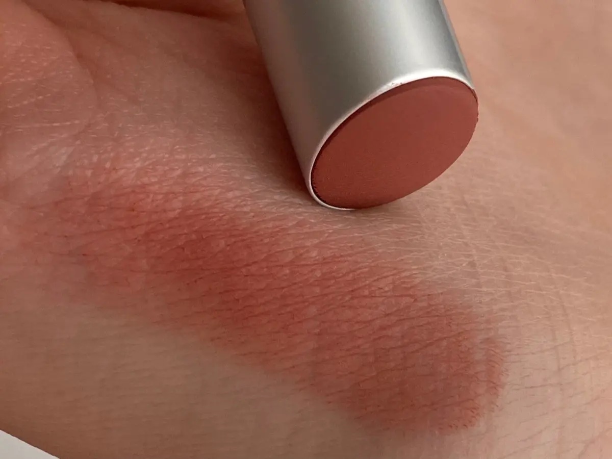 バルキーマットリップスティック/Laka/口紅を使ったクチコミ（2枚目）