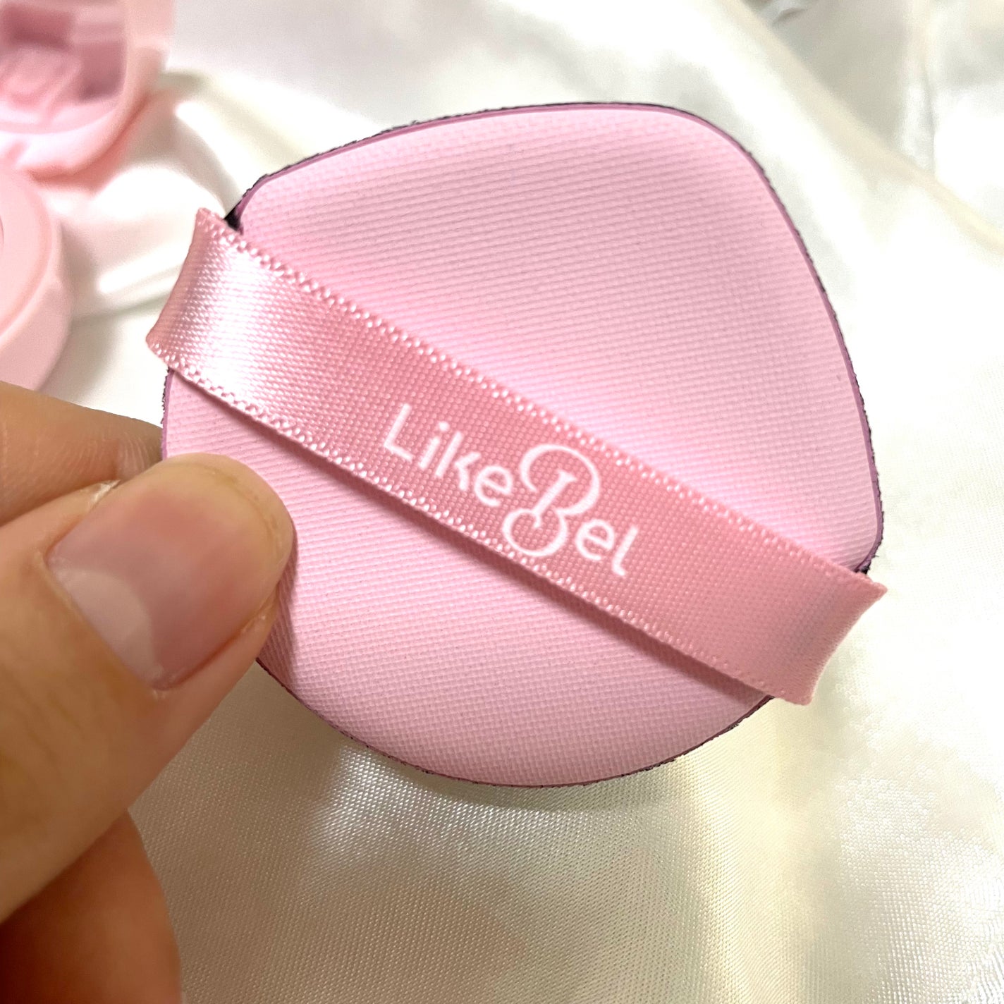 Glow me mesh cushion /Likebel/クッションファンデーションを使ったクチコミ(3枚目)