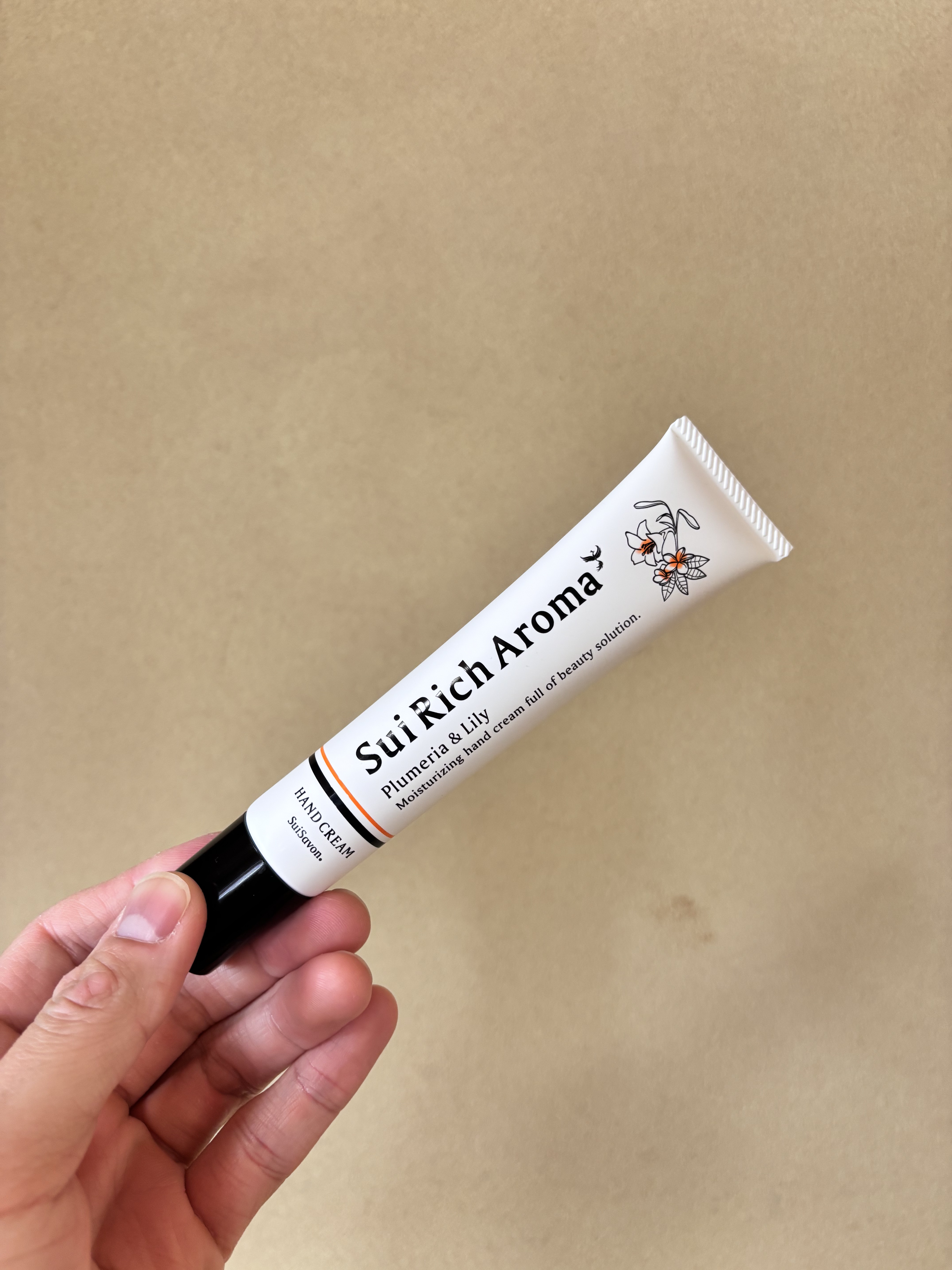 SuiRichAroma エッセンスハンドクリーム/SuiSavon/ハンドクリームを使ったクチコミ（1枚目）