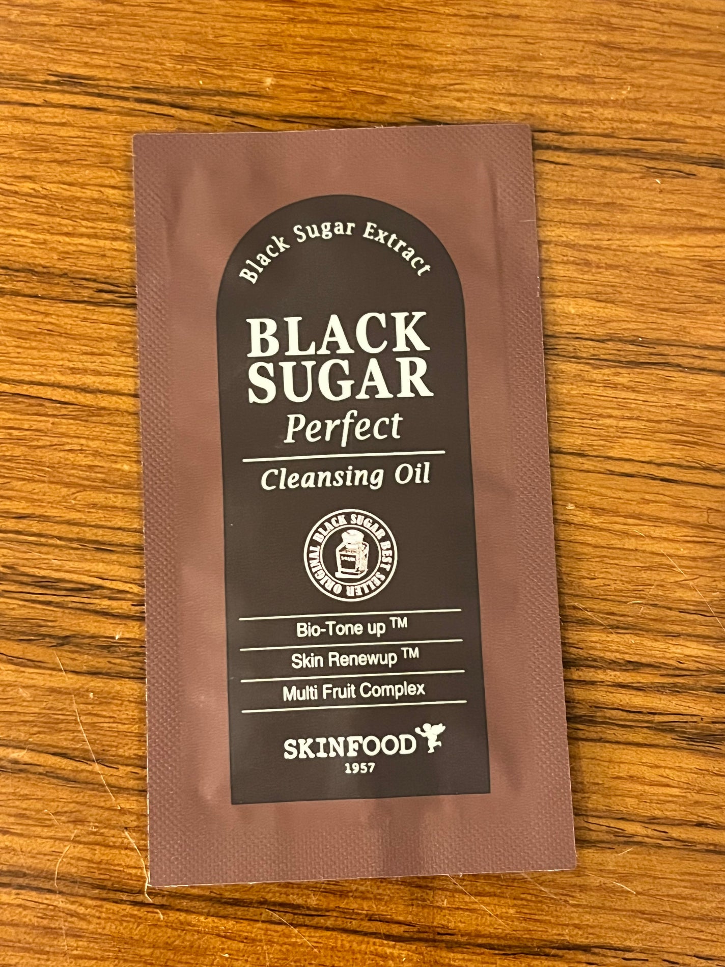 ブラックシュガー パーフェクト クレンジングオイル/SKINFOOD/オイルクレンジングを使ったクチコミ(1枚目)