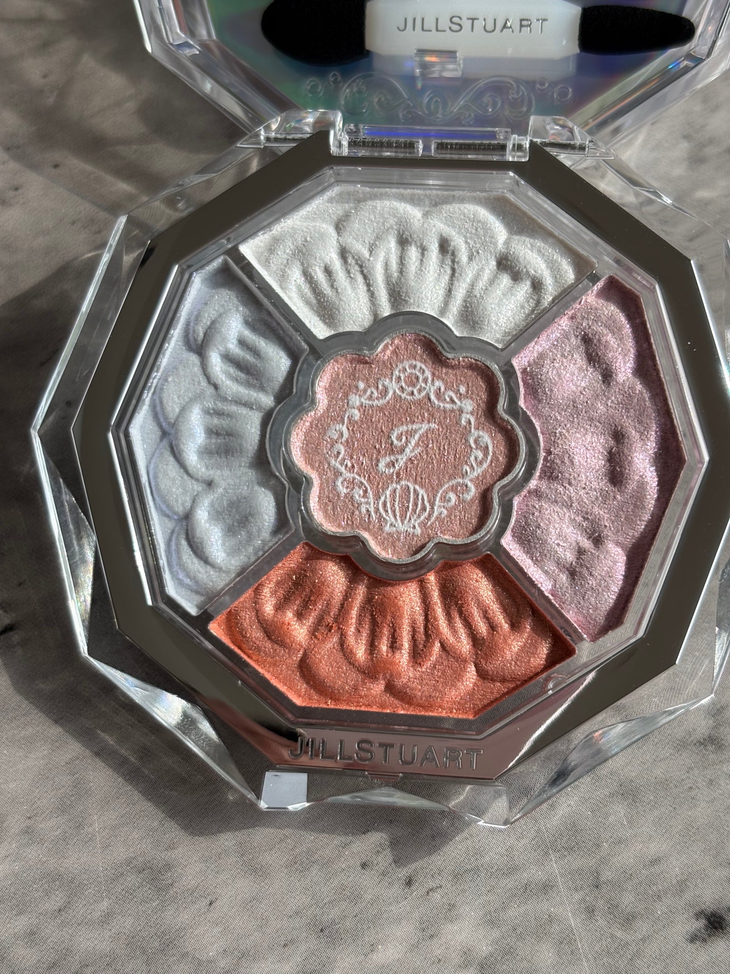 ジルスチュアート ブルームクチュール アイズ/JILL STUART/アイシャドウパレットを使ったクチコミ(3枚目)