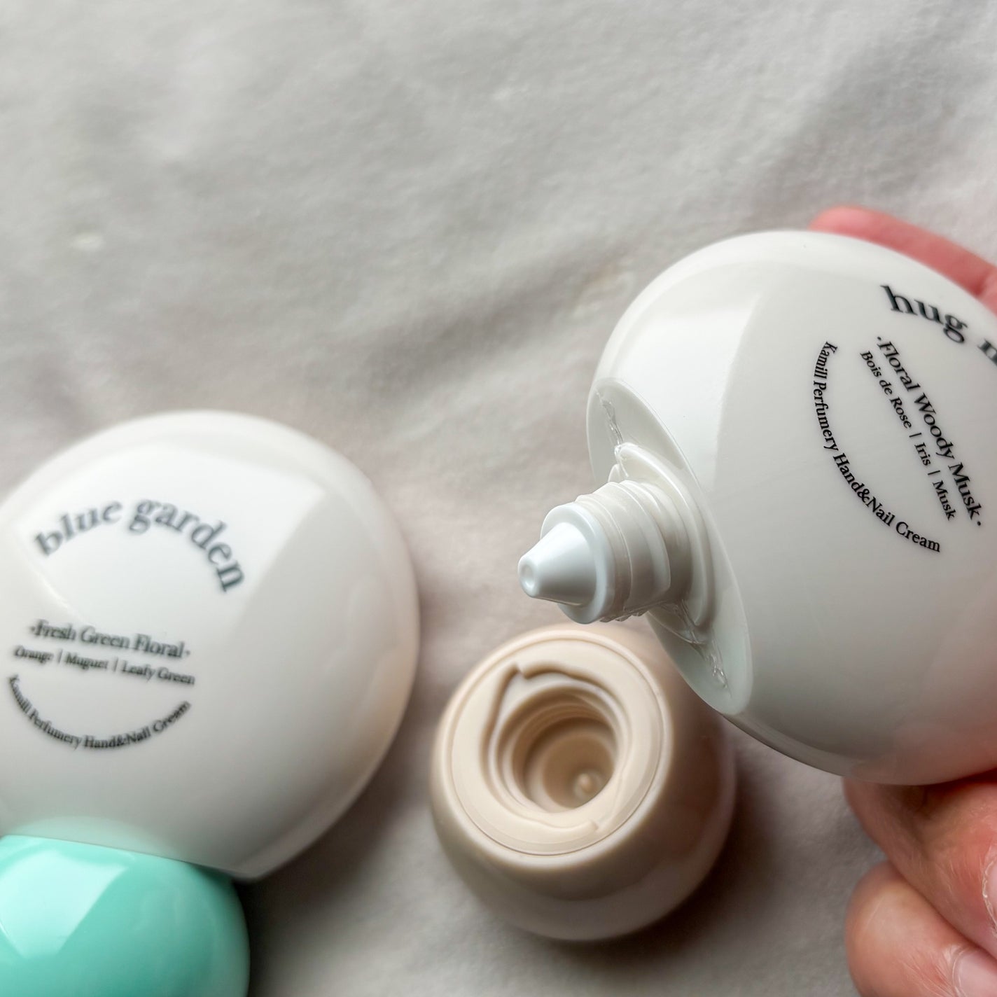 パフューマリー ハンド&ネイルクリーム ハグミーダーリン 50ml/カミール/ハンドクリームを使ったクチコミ(3枚目)