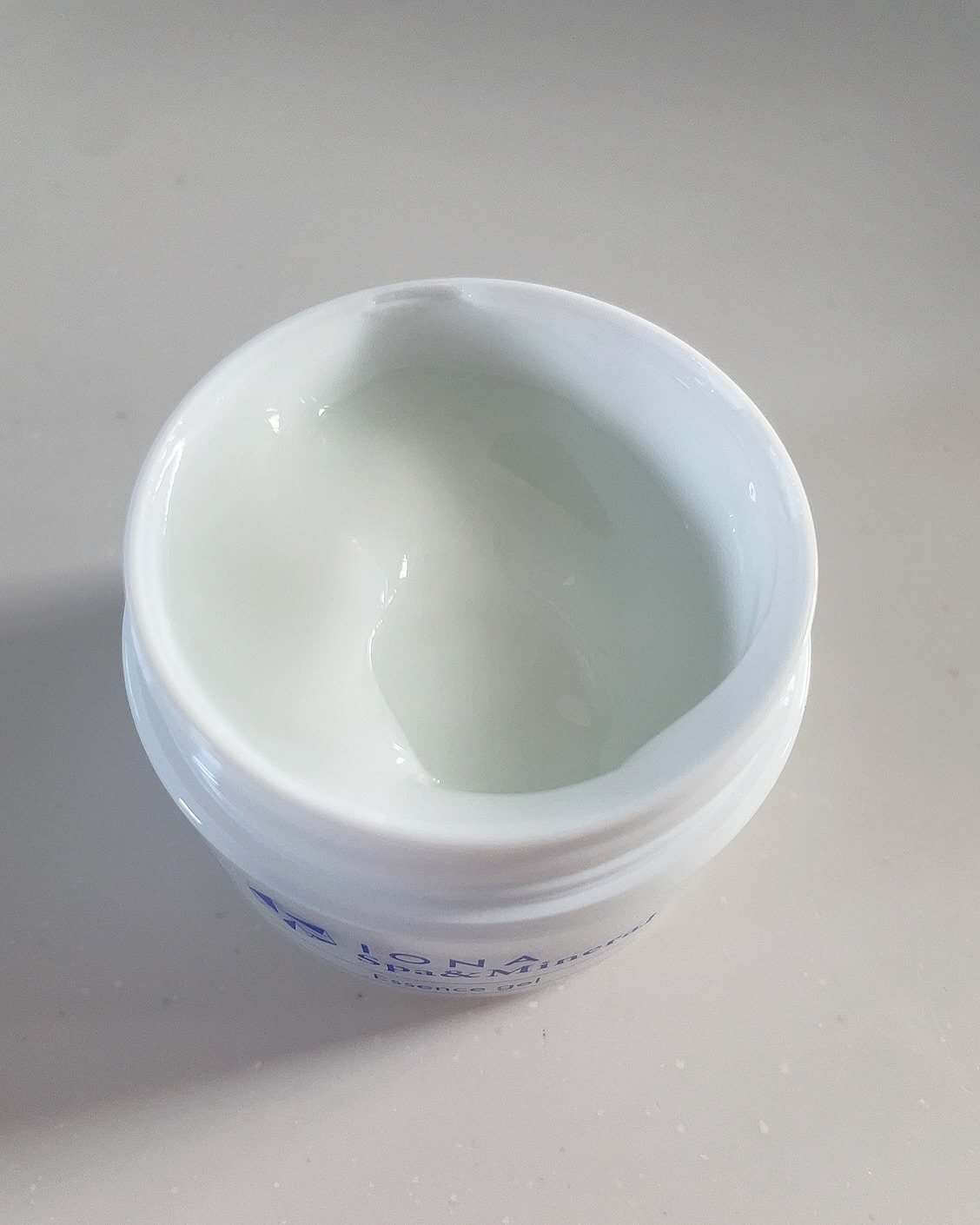 スパ＆ミネラル エッセンス ジェル/IONA/フェイスクリームを使ったクチコミ（3枚目）