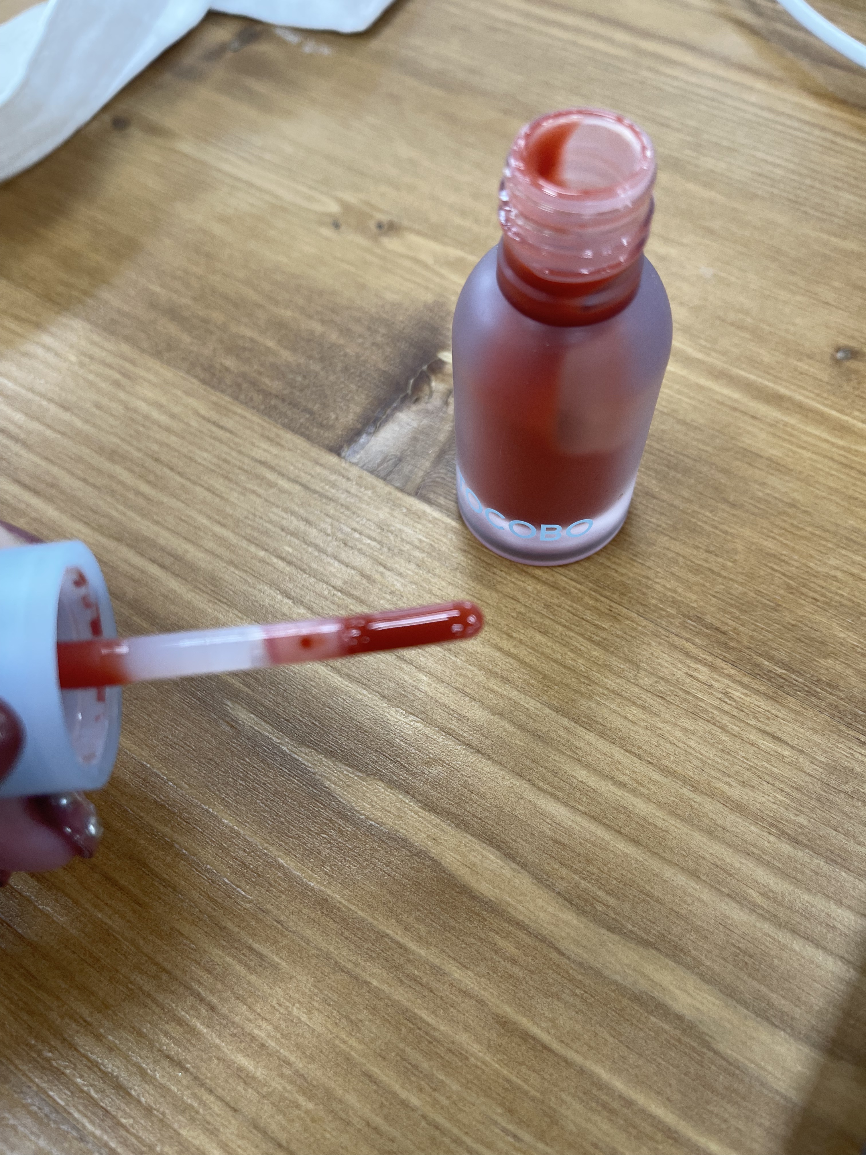 ジューシーベリープランピングリップオイル/TOCOBO/リップグロスを使ったクチコミ（2枚目）