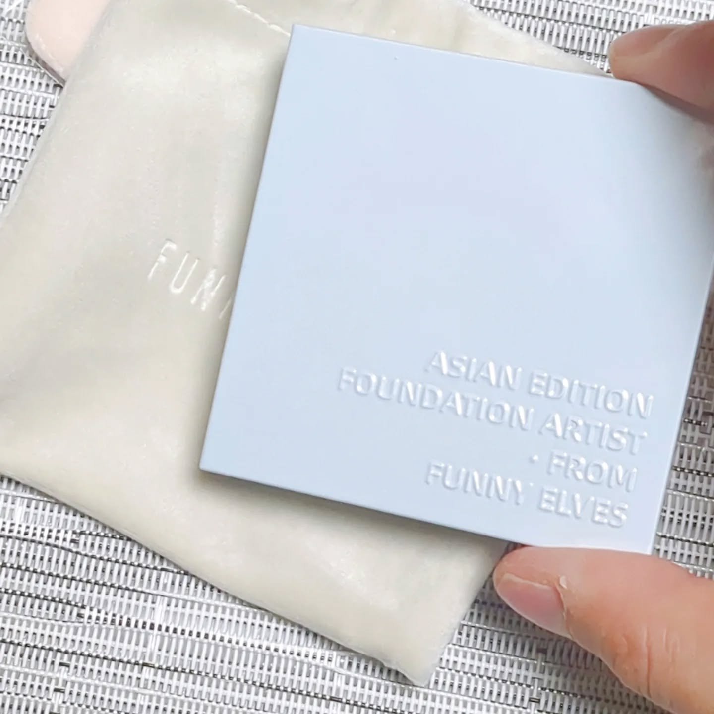 ネビュラ プレストパウダー/FUNNY ELVES方里/プレストパウダーを使ったクチコミ（3枚目）