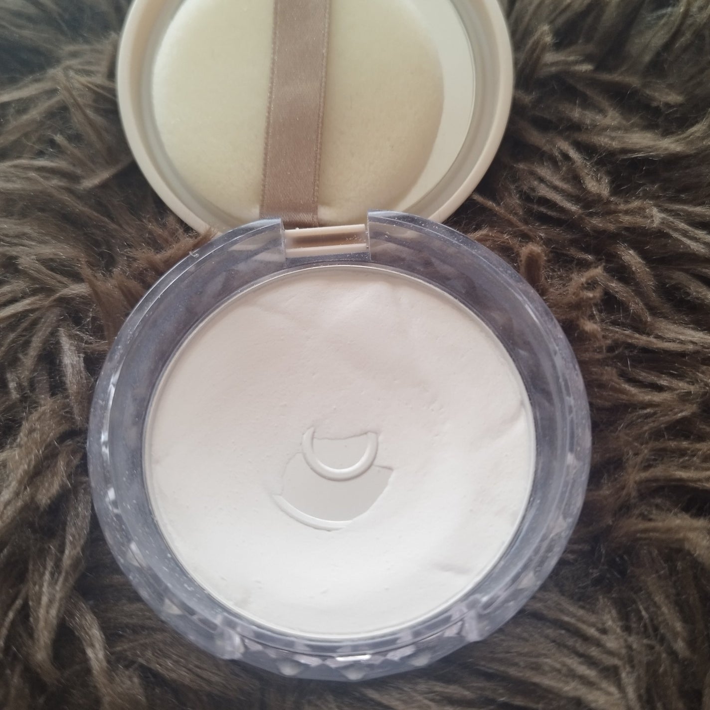 毛穴レスパウダー/CEZANNE/プレストパウダーを使ったクチコミ(4枚目)