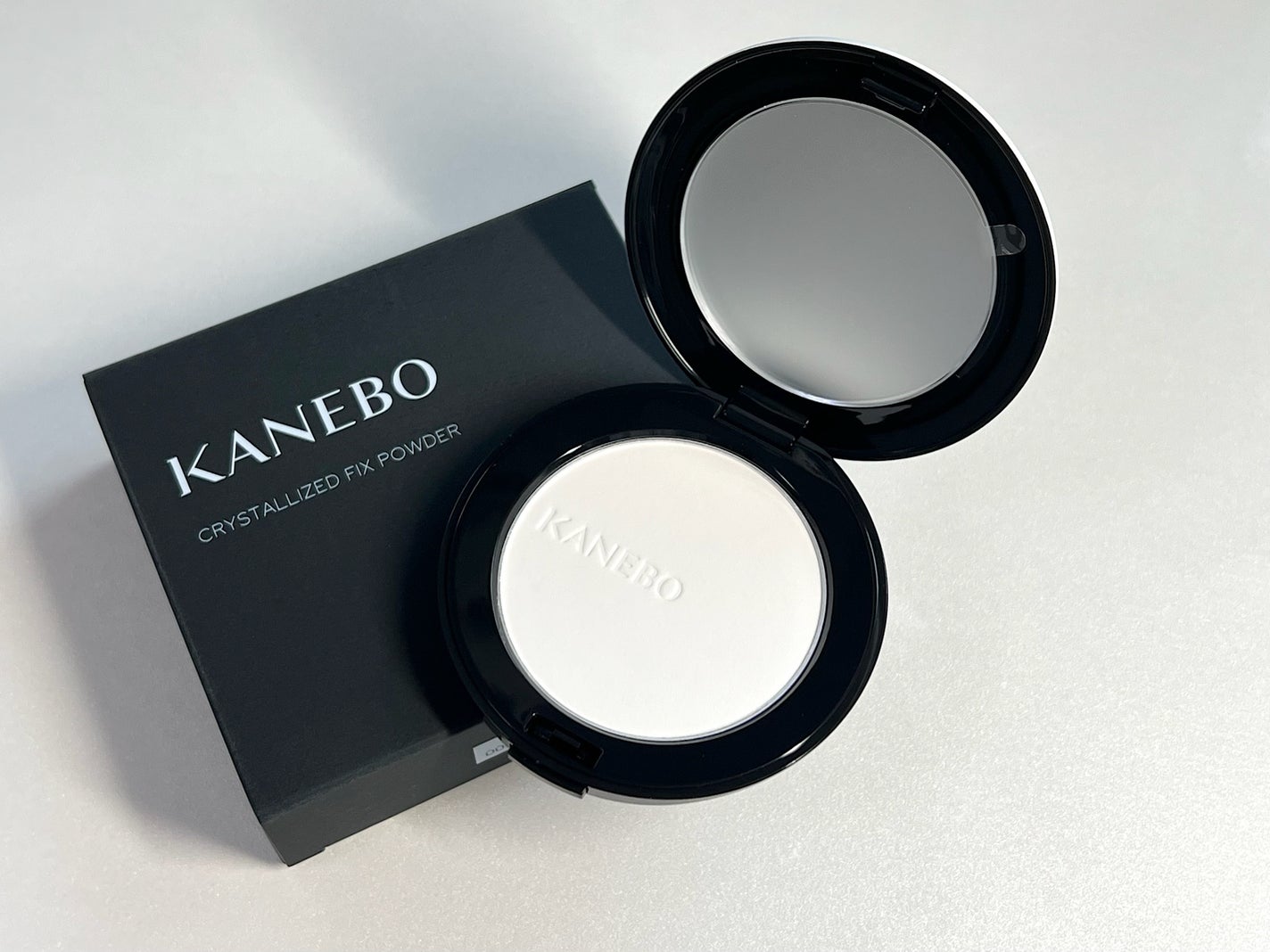 カネボウ クリスタライズドフィックスパウダー/KANEBO/プレストパウダーを使ったクチコミ(1枚目)