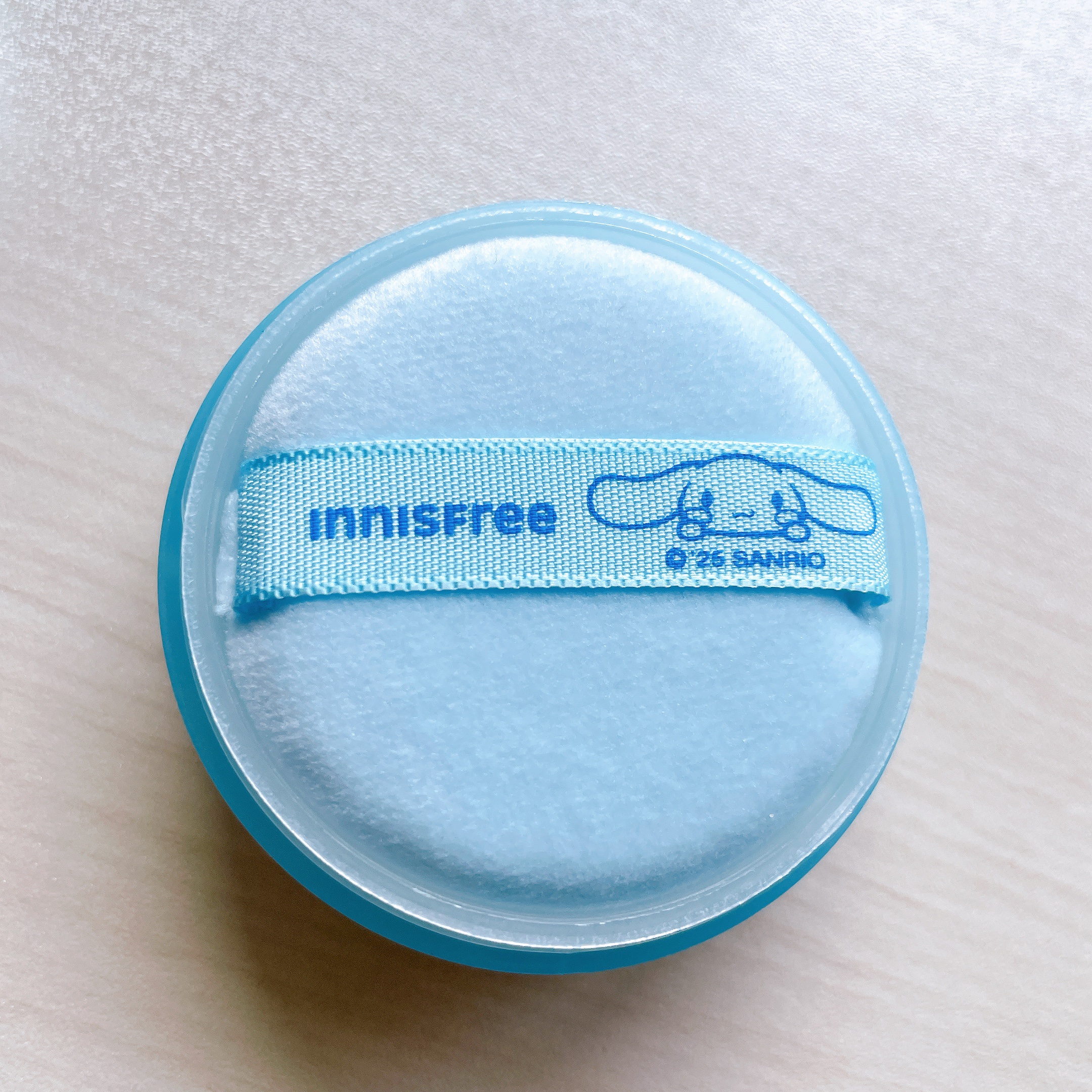 ノーセバム　ミネラルパウダー　N BLUE / 003 ジョイフル（5g）/innisfree/ルースパウダーを使ったクチコミ（2枚目）