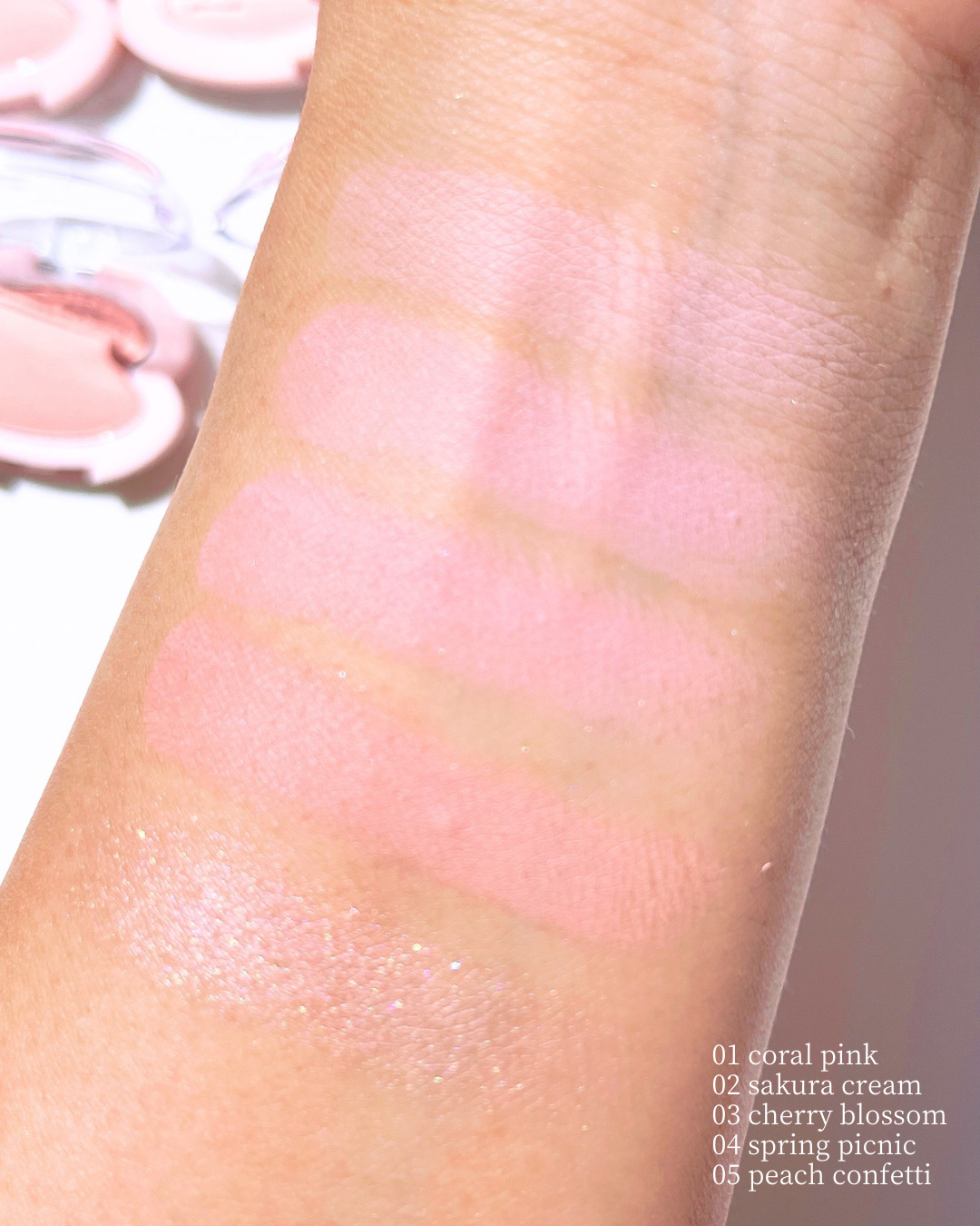 ブルーミングシングルシャドウ/dasique/単色アイシャドウを使ったクチコミ（2枚目）