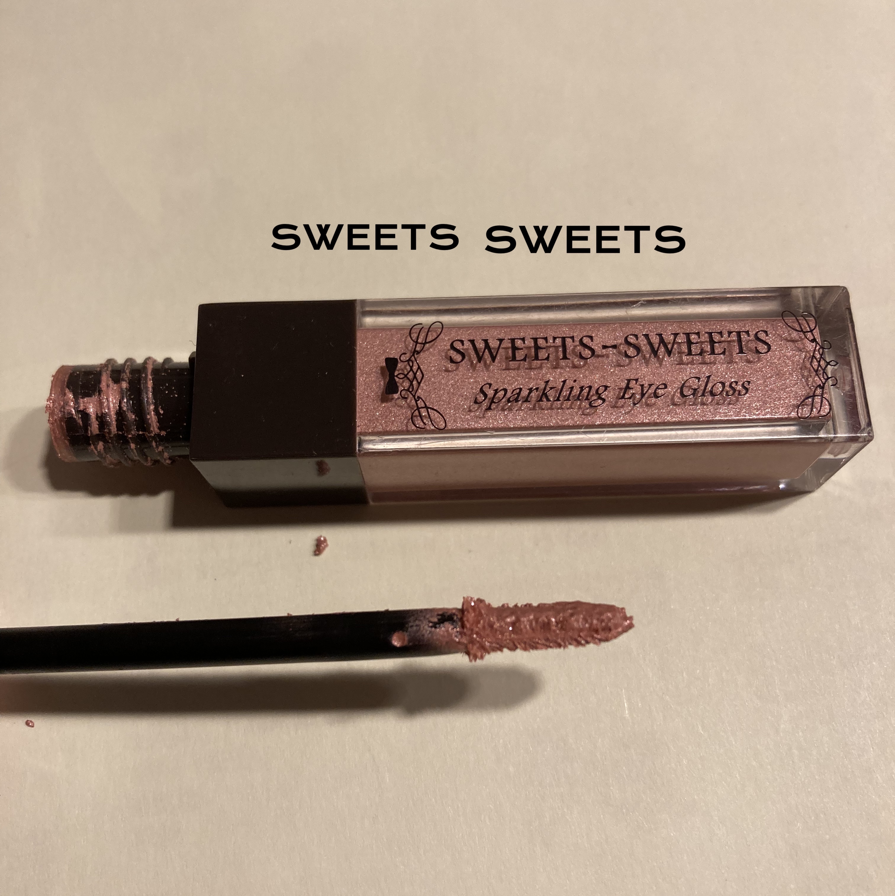 スパークリングアイグロス/スウィーツ スウィーツ/リキッドアイシャドウを使ったクチコミ（1枚目）