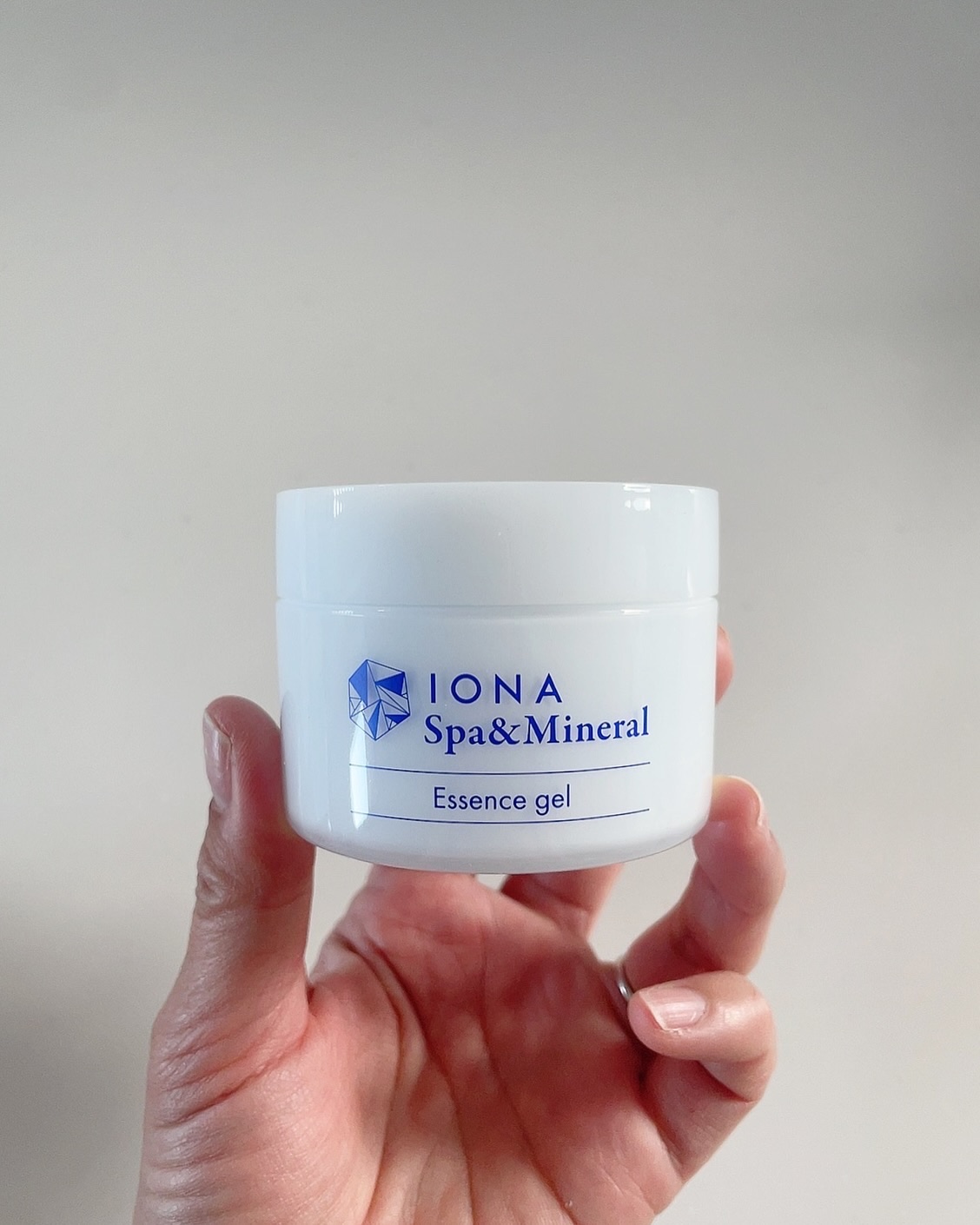 スパ＆ミネラル エッセンス ジェル/IONA/フェイスクリームを使ったクチコミ（2枚目）