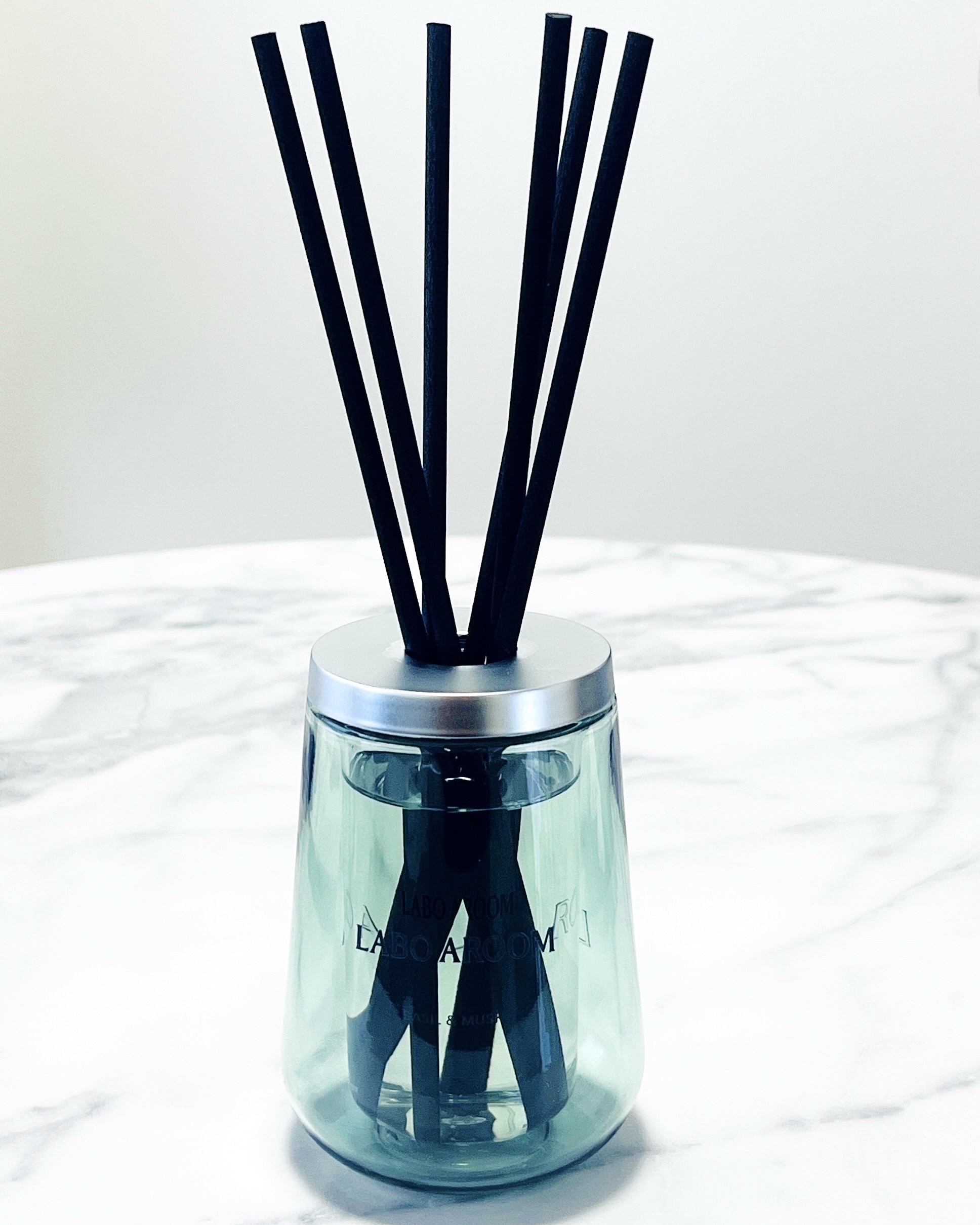 ディフューザー バジル＆ムスク/LABO AROOM/ルームフレグランスを使ったクチコミ（2枚目）