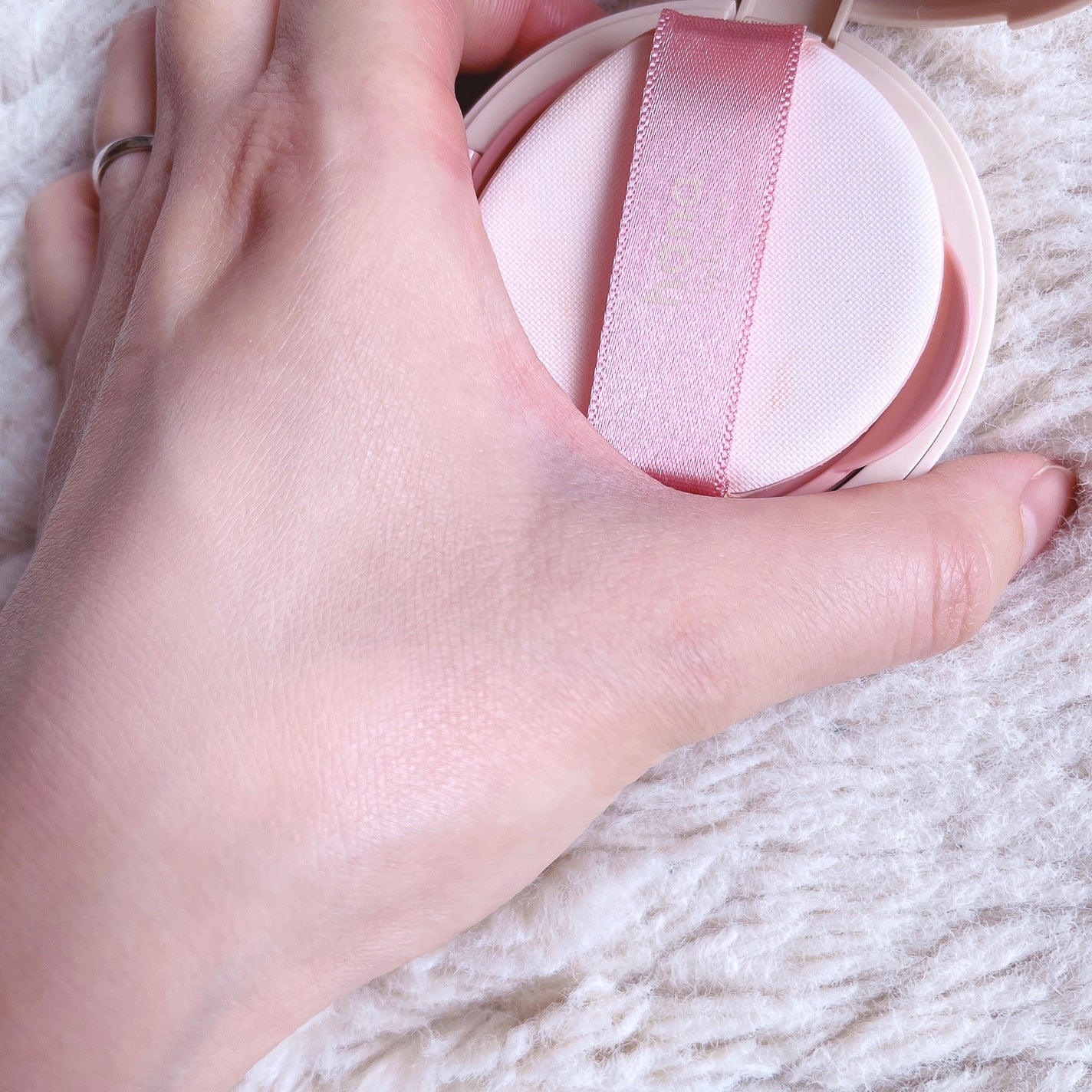 レイヤーフィットクッション/hana by hince/クッションファンデーションを使ったクチコミ(3枚目)