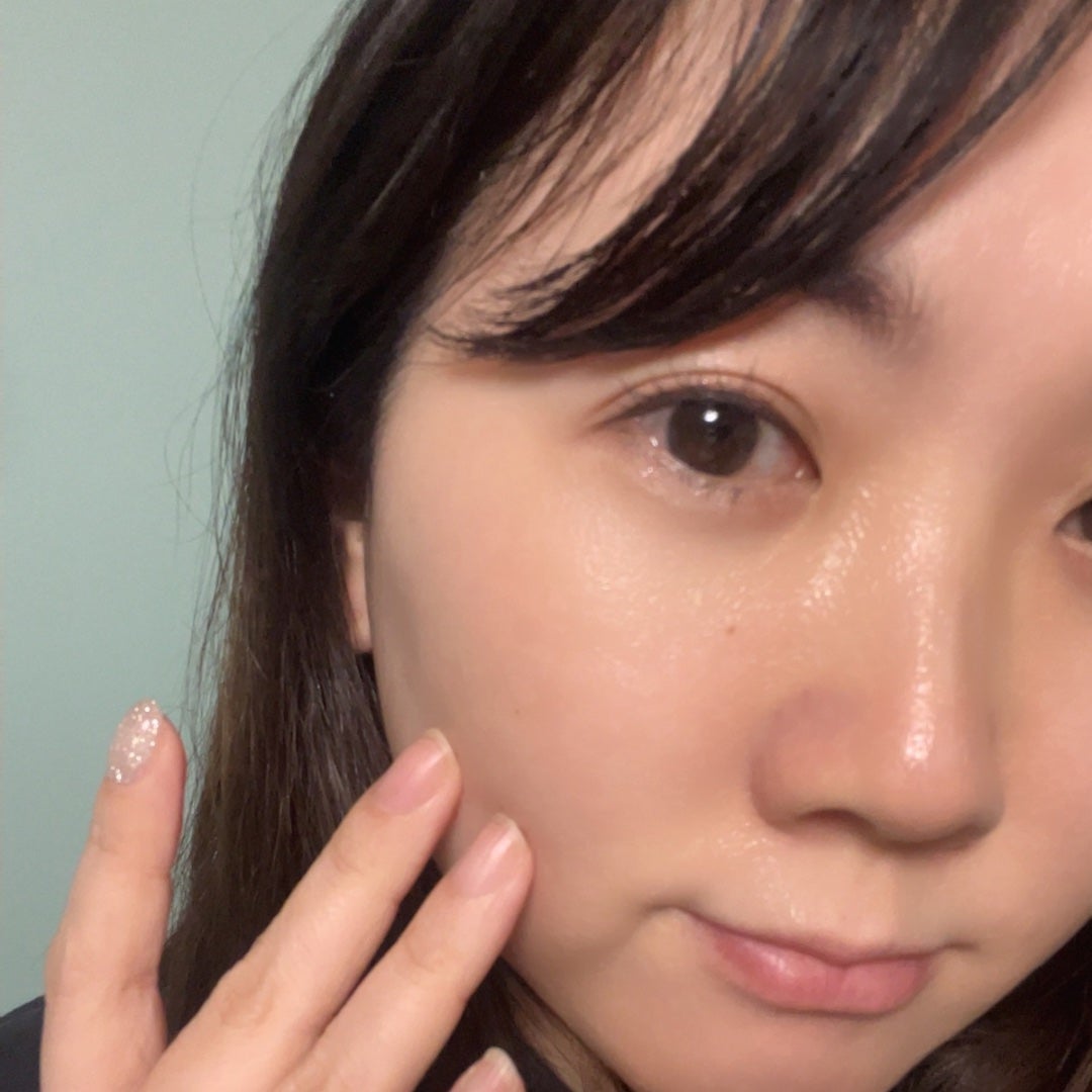 あやこ @フォロバ100 on LIPS 「#PR\朝も夜もWケアで満ちる肌✨/「コラリッチソア」のスキン..」(6枚目)