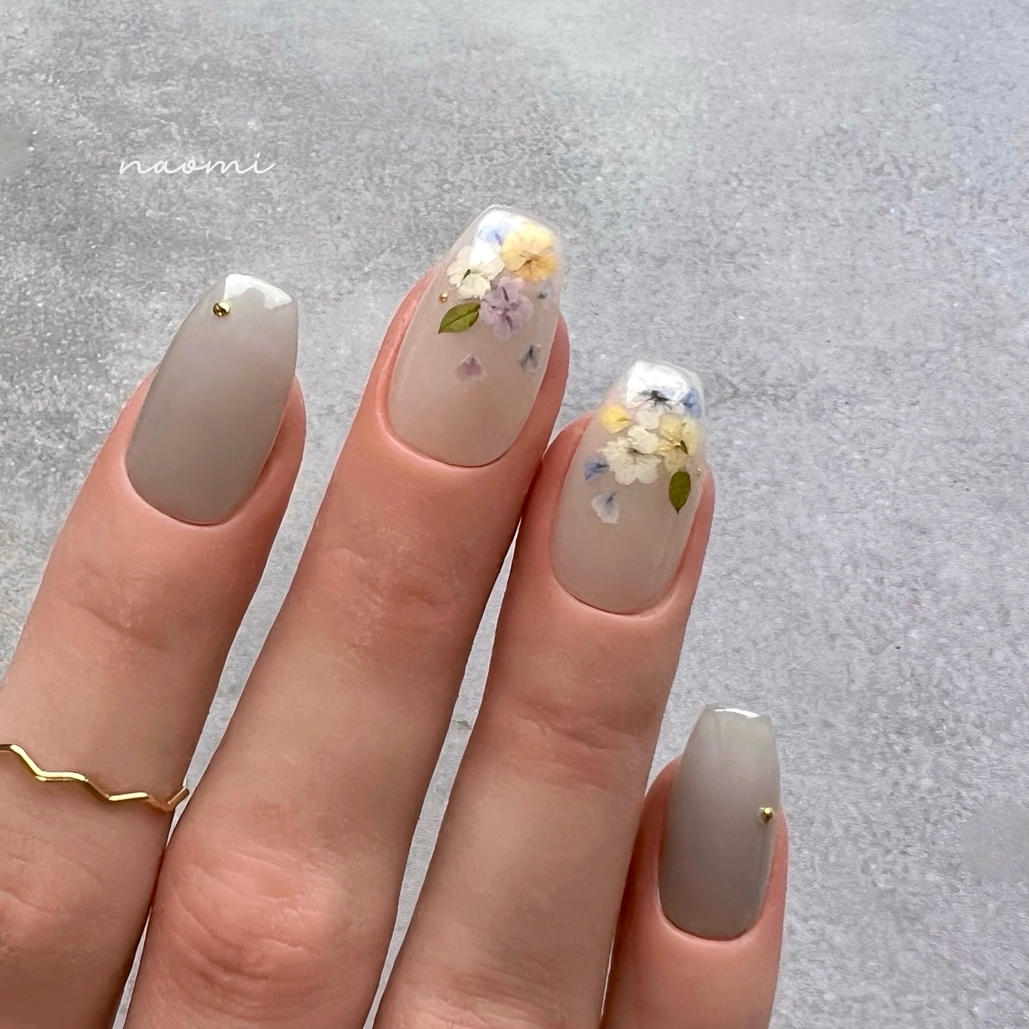 #押し花ネイル,#フラワーネイル,#お花ネイル,#入学式ネイル,#春ネイル,#大人可愛いネイルのネイルデザイン