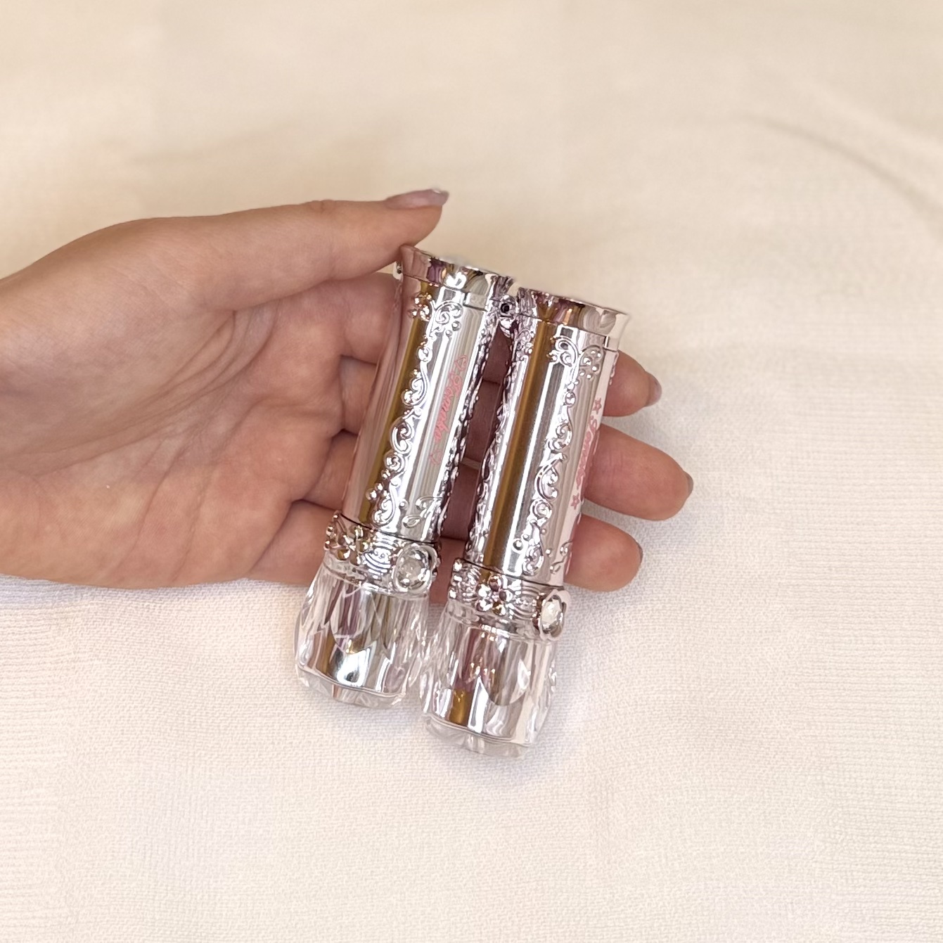 ジルスチュアート　リップブロッサム グロウ 109 hibiscus jazz(限定色)/JILL STUART/口紅を使ったクチコミ（3枚目）