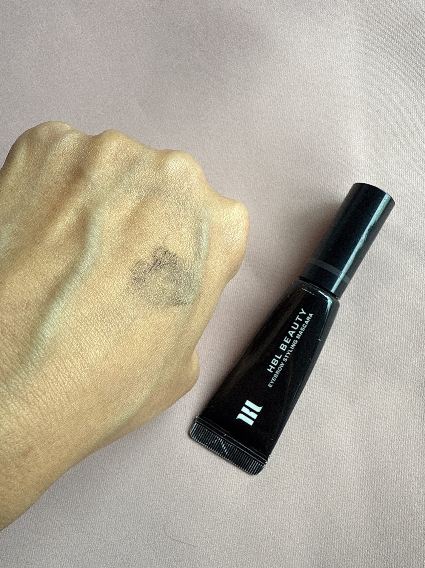 HBL アイブロウ スタイリングマスカラ/HBL BEAUTY/眉マスカラを使ったクチコミ(1枚目)