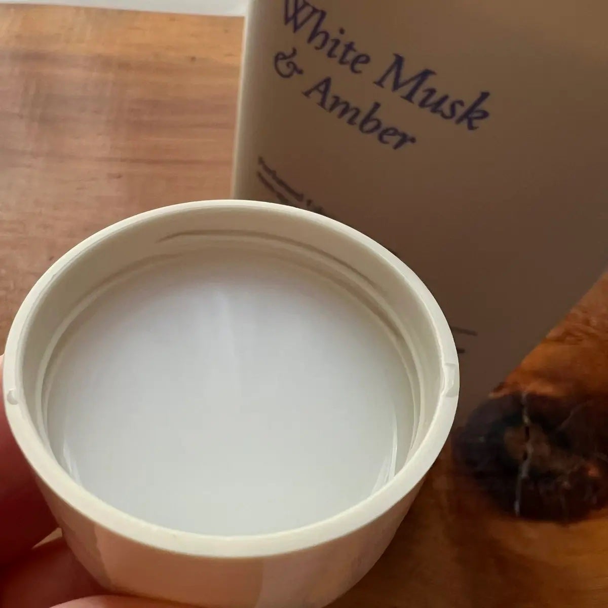 パフュームヴィーガン柔軟剤 ホワイトムスク&アンバー/LAVOIR/柔軟剤を使ったクチコミ(4枚目)