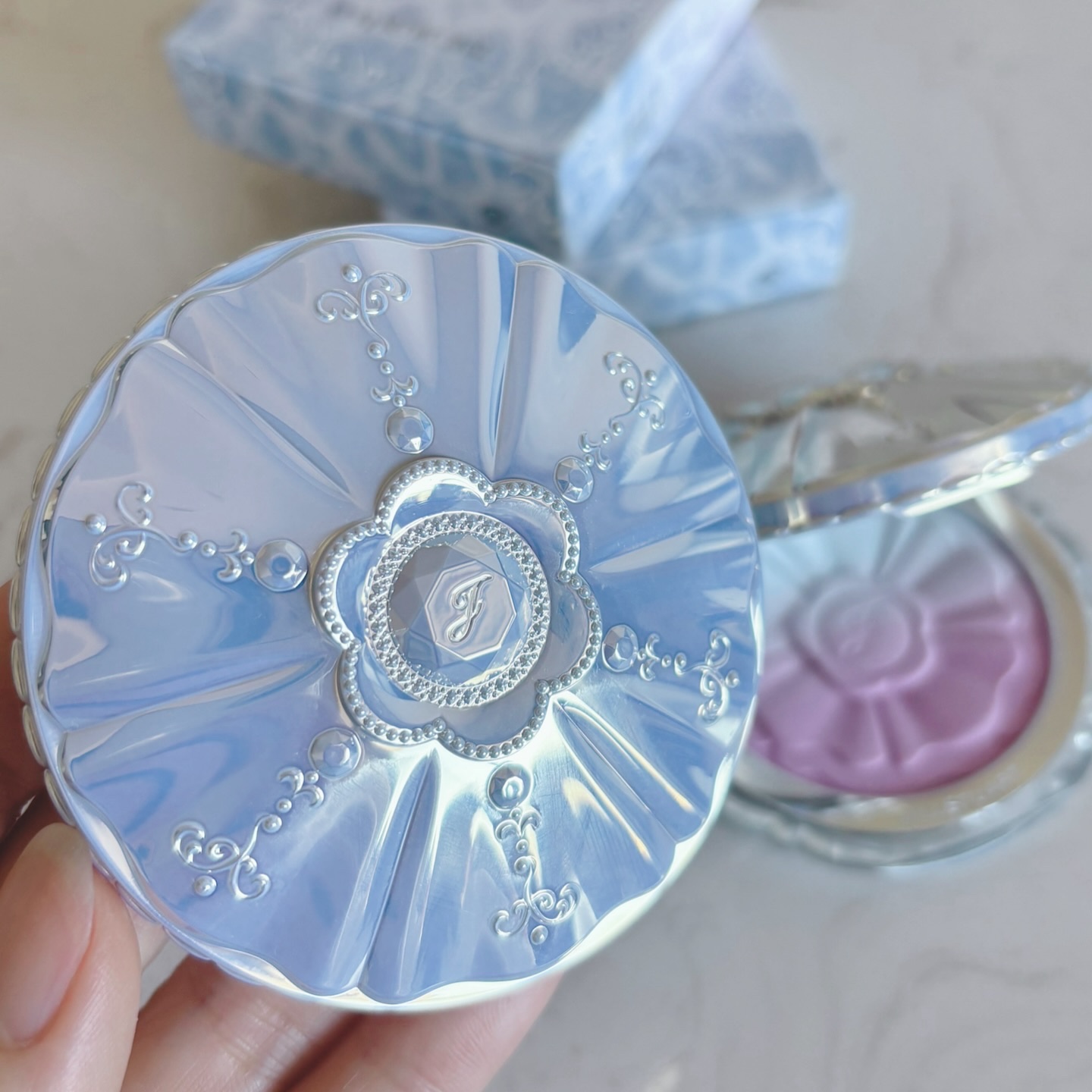 ジルスチュアート　パステルペタル ブラッシュ/JILL STUART/パウダーチークを使ったクチコミ（2枚目）