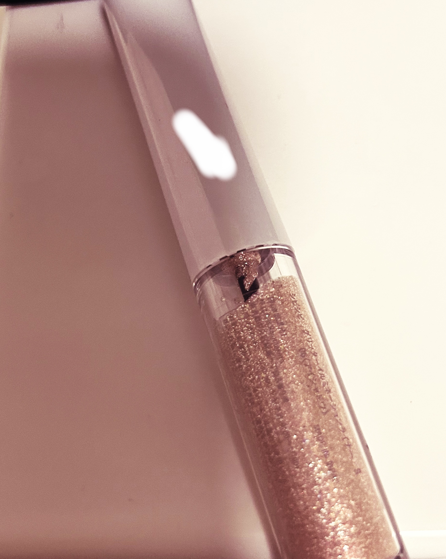 シピシピ グリッター イルミネーションライナー S 06 デイリーベージュ/CipiCipi/リキッドアイライナーを使ったクチコミ（1枚目）