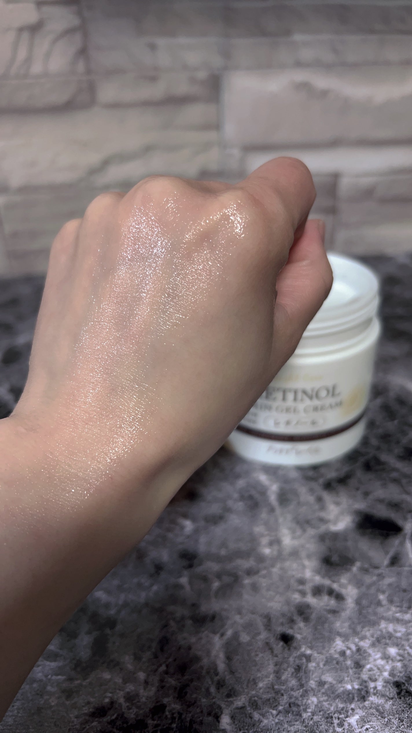 @m0_chan ♡フォロバ100♡ on LIPS 「RETINOLSKINGELCREAMレチノール໒꒱୨୧.*手..」(4枚目)