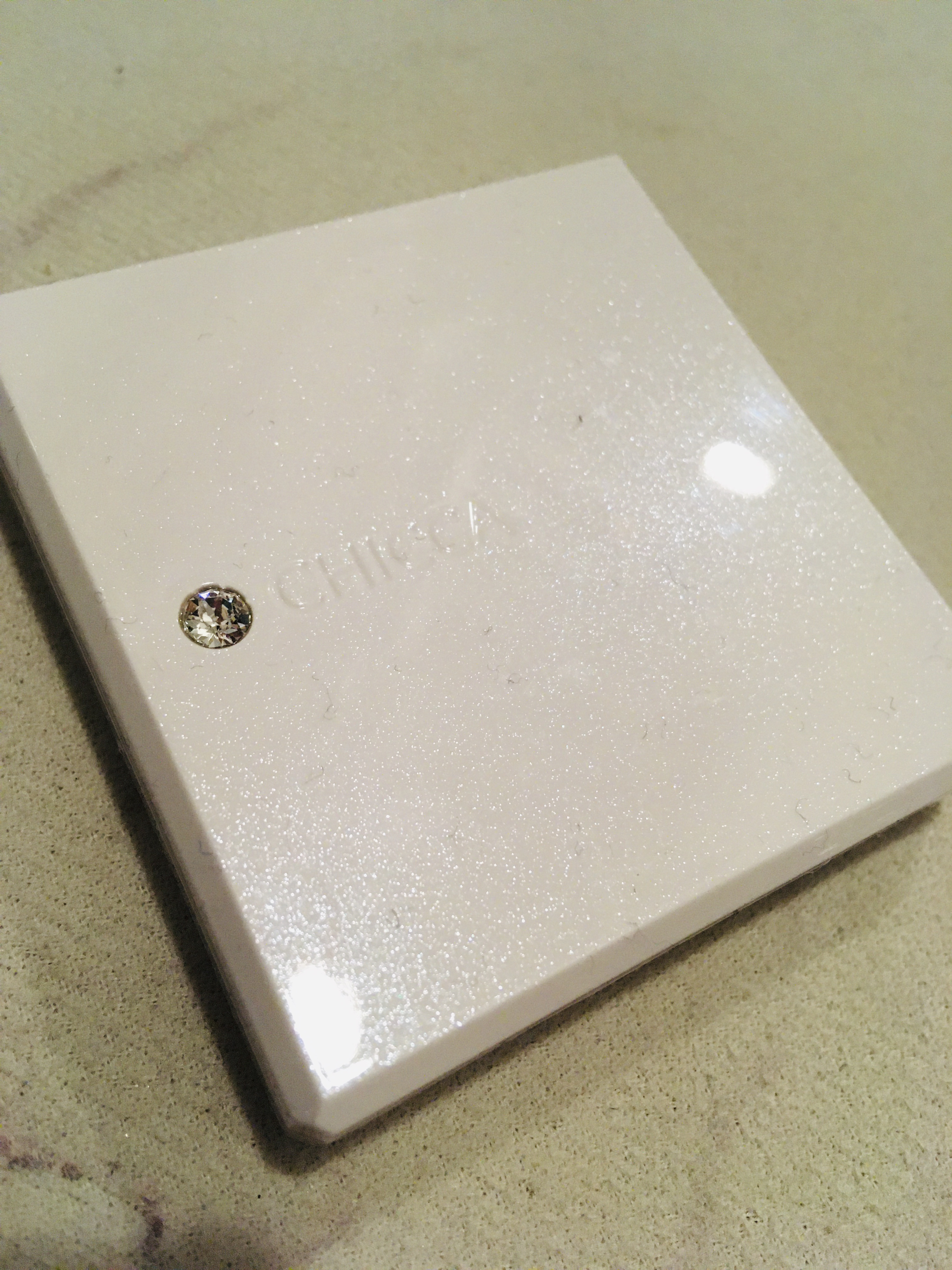 CHICCA フローレスグロウ フラッシュブラッシュのクチコミ「肌に馴染ませると見た目ほど派手ではないのでとっても使いやすいです！
ピタッと密着してくれるので.....」（2枚目）