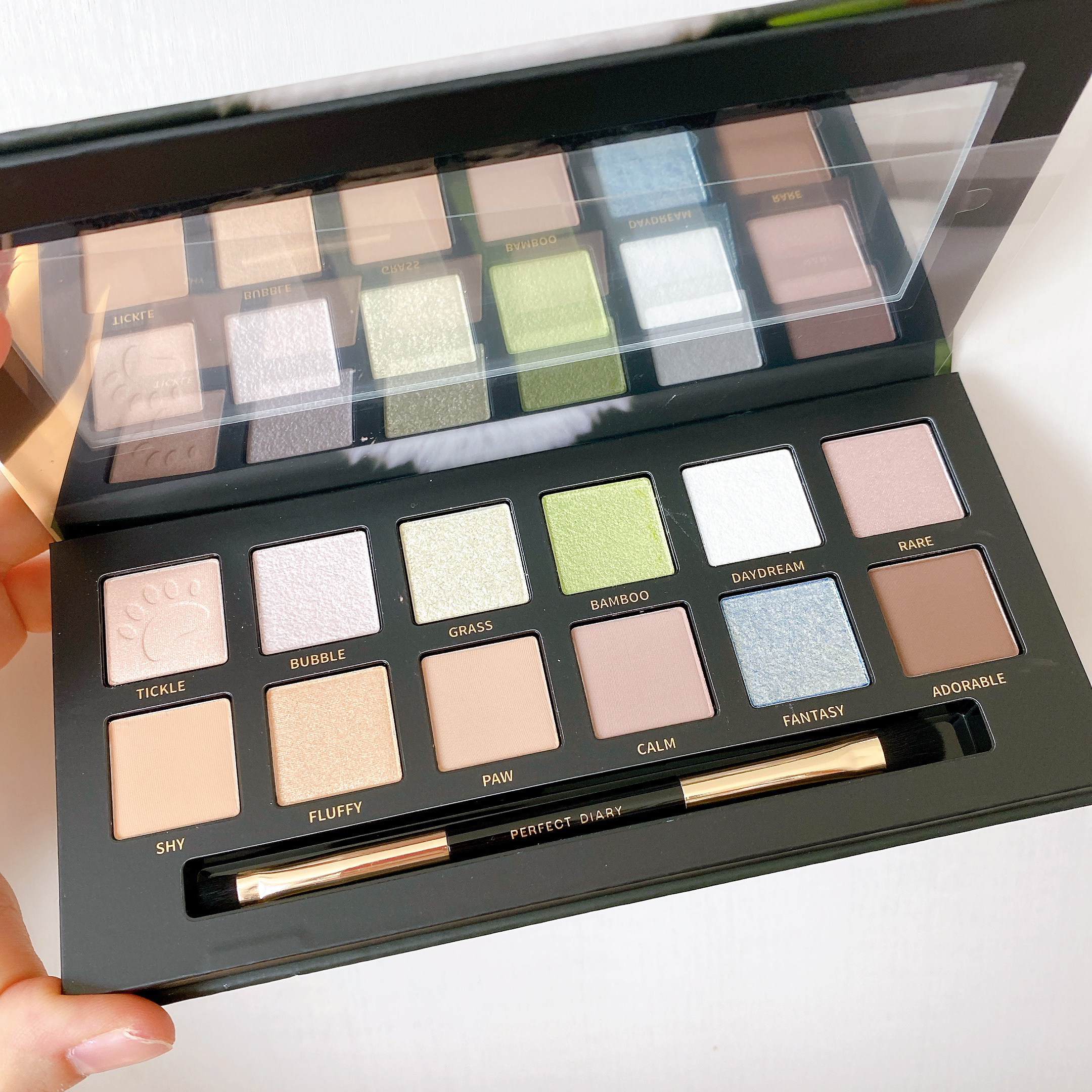 エクスプローラ12色 動物アイシャドウパレット/PERFECT DIARY/アイシャドウパレットを使ったクチコミ（2枚目）