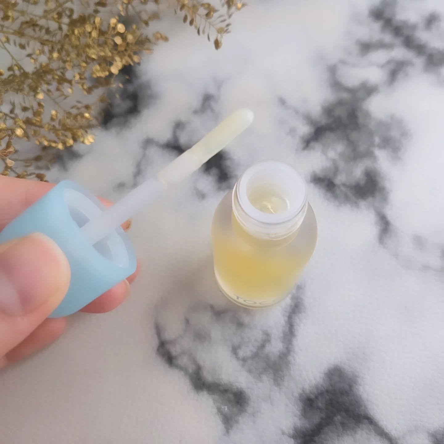 ジューシーベリープランピングリップオイル/TOCOBO/リップグロスを使ったクチコミ（3枚目）