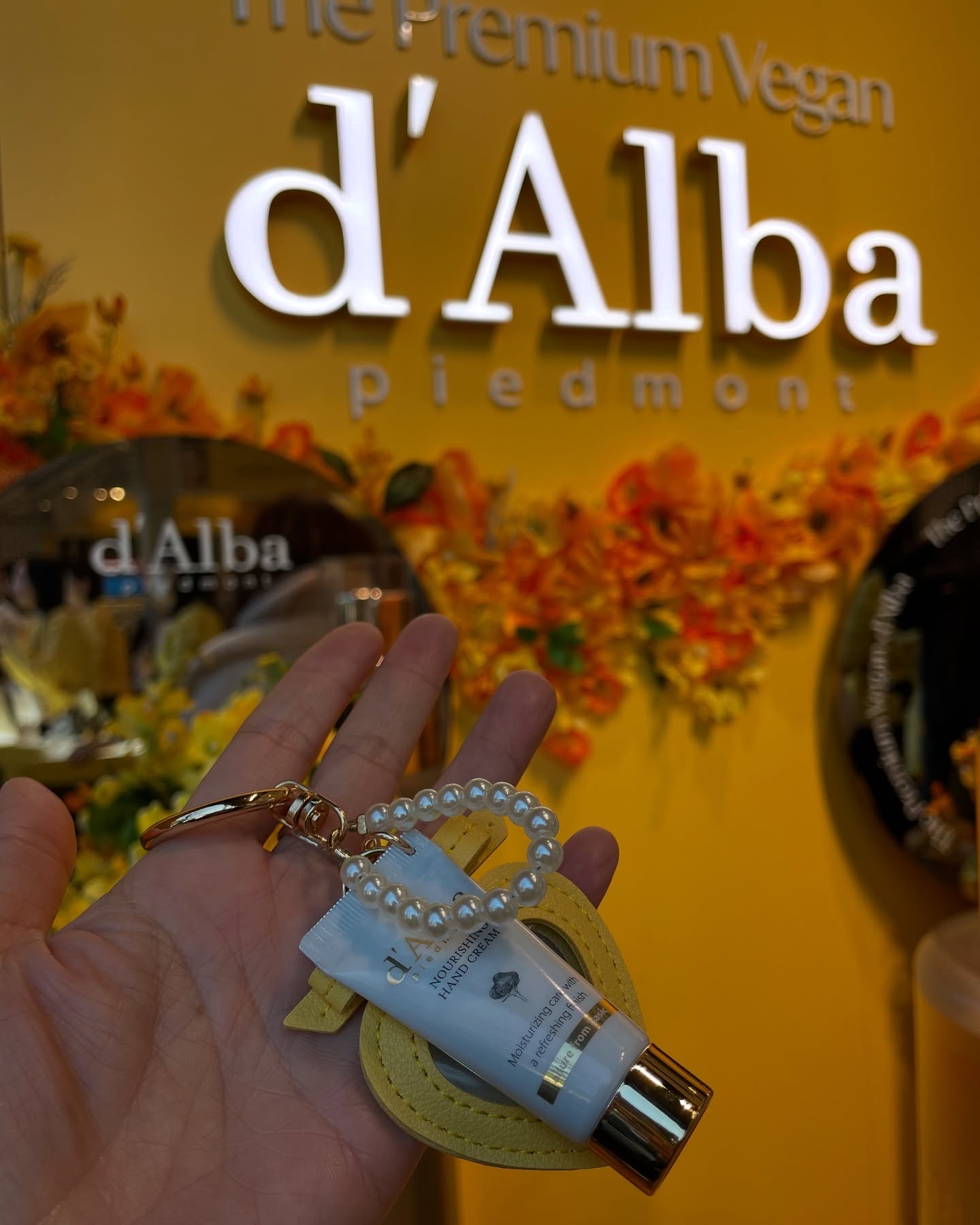 ダルバ ホワイトトリュフファーストスプレーセラム/ダルバ/ミスト状化粧水を使ったクチコミ（1枚目）