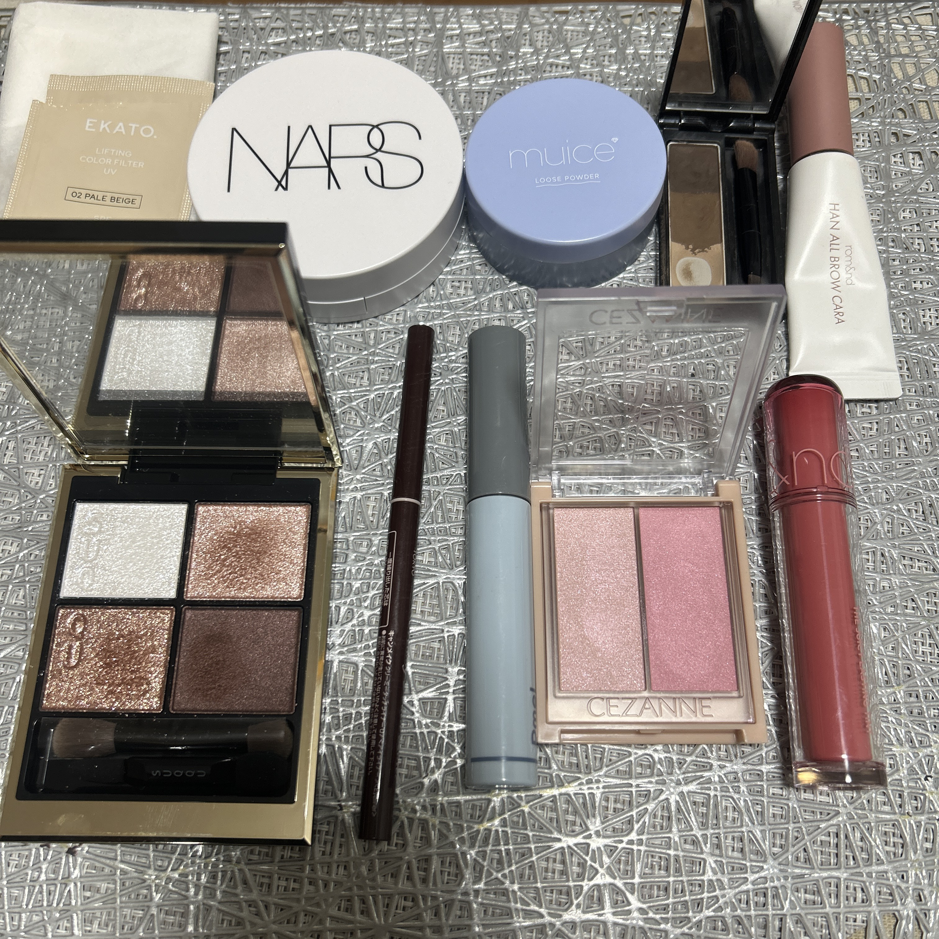 NARS ライトリフレクティング セラムクッション ファンデーション 03794/NARS/クッションファンデーションを使ったクチコミ（2枚目）
