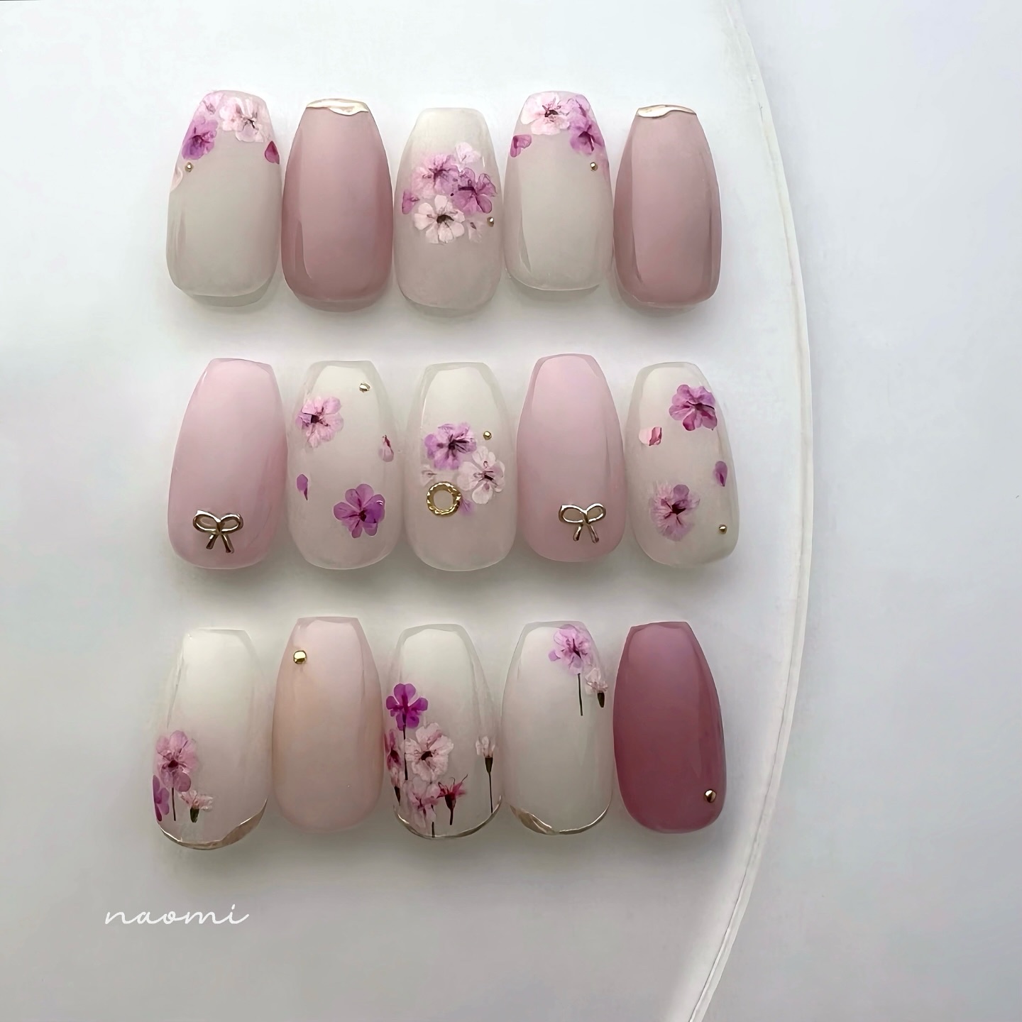 #押し花ネイル,#フラワーネイル,#ピンクネイル,#お花ネイル,#入学式ネイル,#春ネイル,#桜ネイル,#ボタニカルネイル,#大人可愛いネイルのネイルデザイン