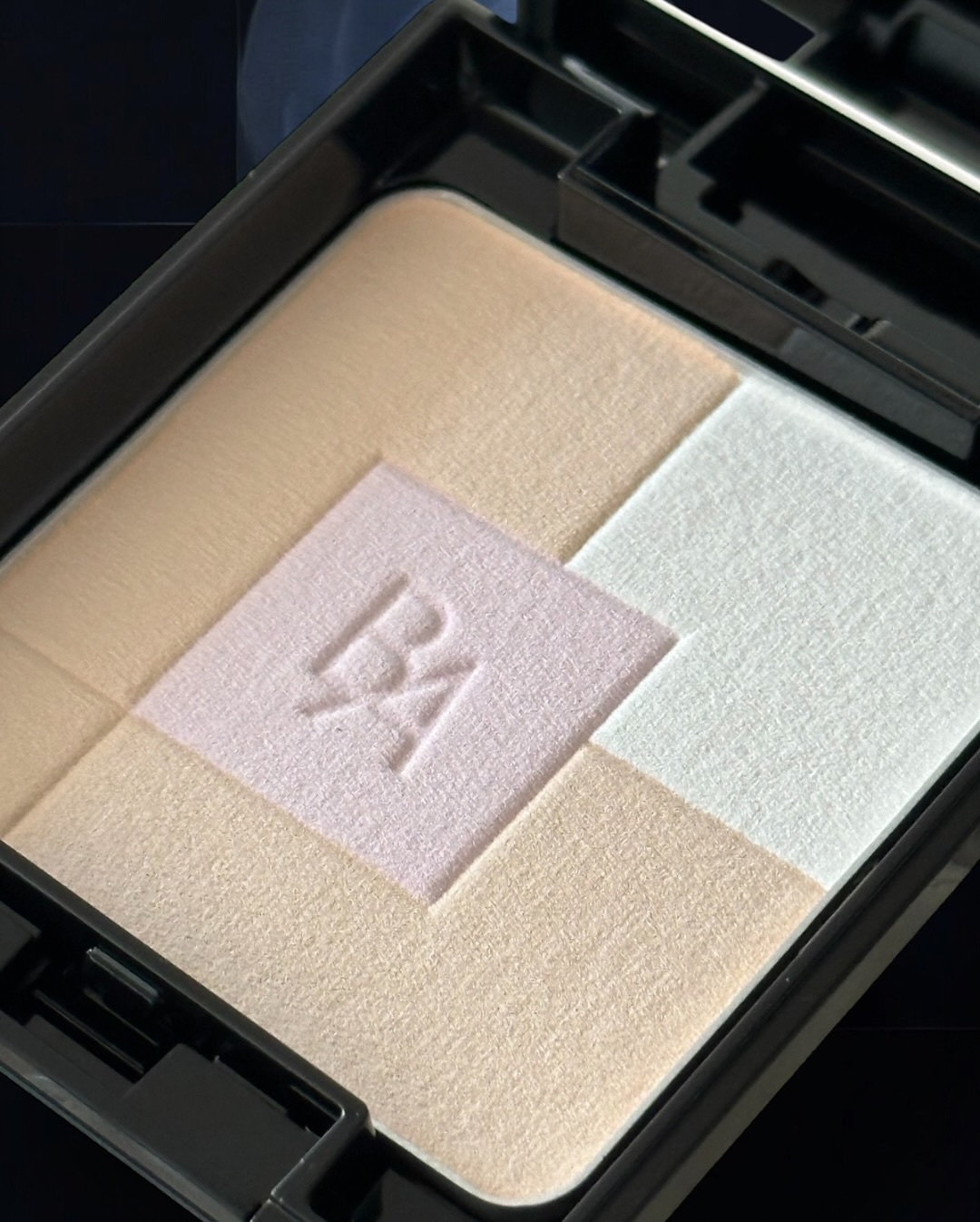 B.A オアシスライト パウダー/B.A/プレストパウダーを使ったクチコミ（2枚目）