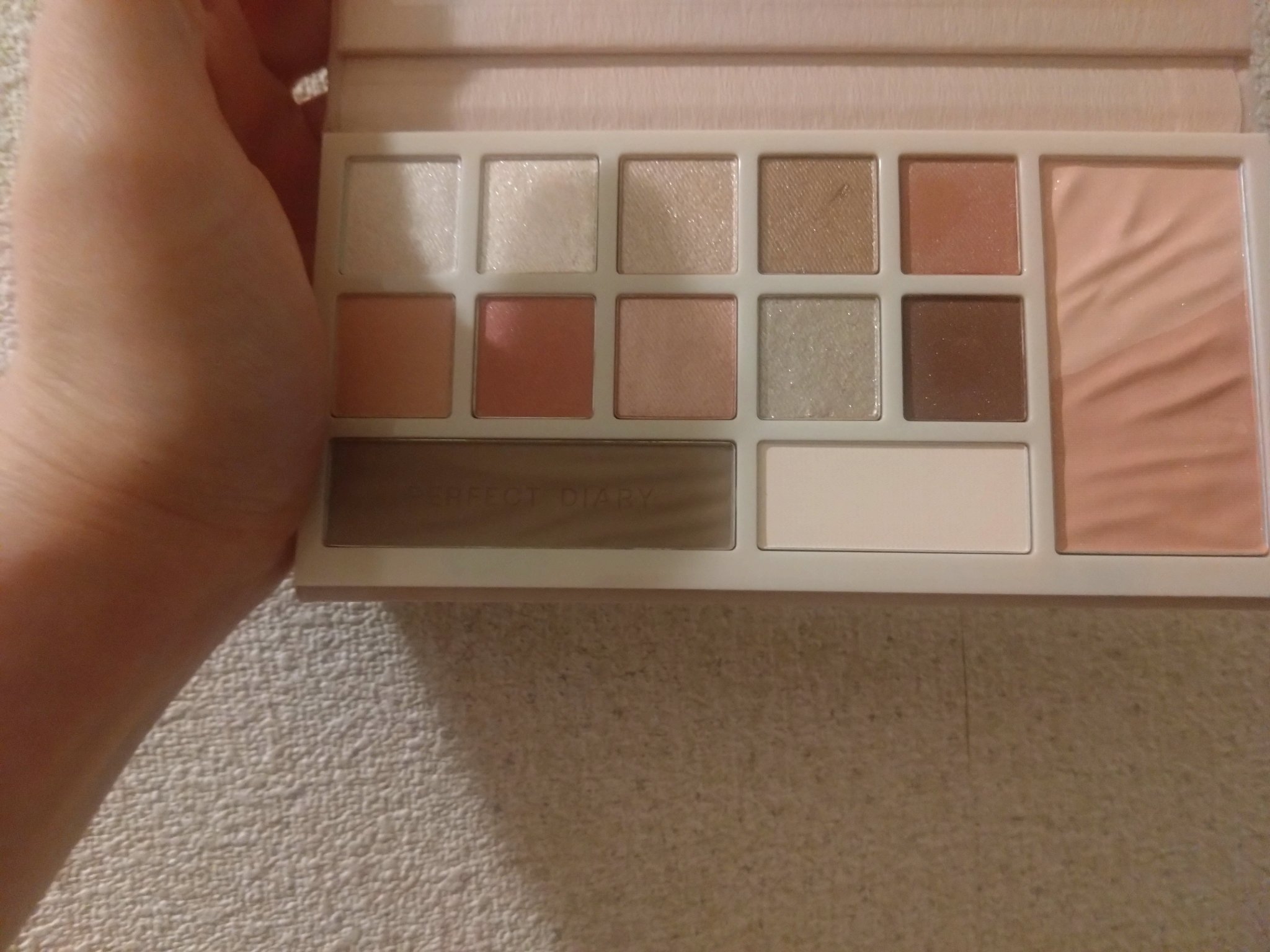 デザイナーアイズ＆チークパレット/PERFECT DIARY/アイシャドウを使ったクチコミ（2枚目）