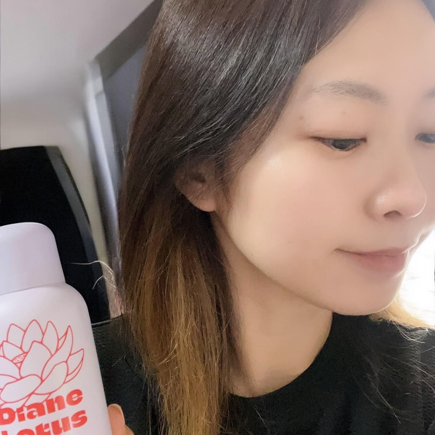 ロータス シャイニーオイル ヘアスプレー フィグ＆ローズの香り/ダイアン/ヘアスプレーを使ったクチコミ（3枚目）