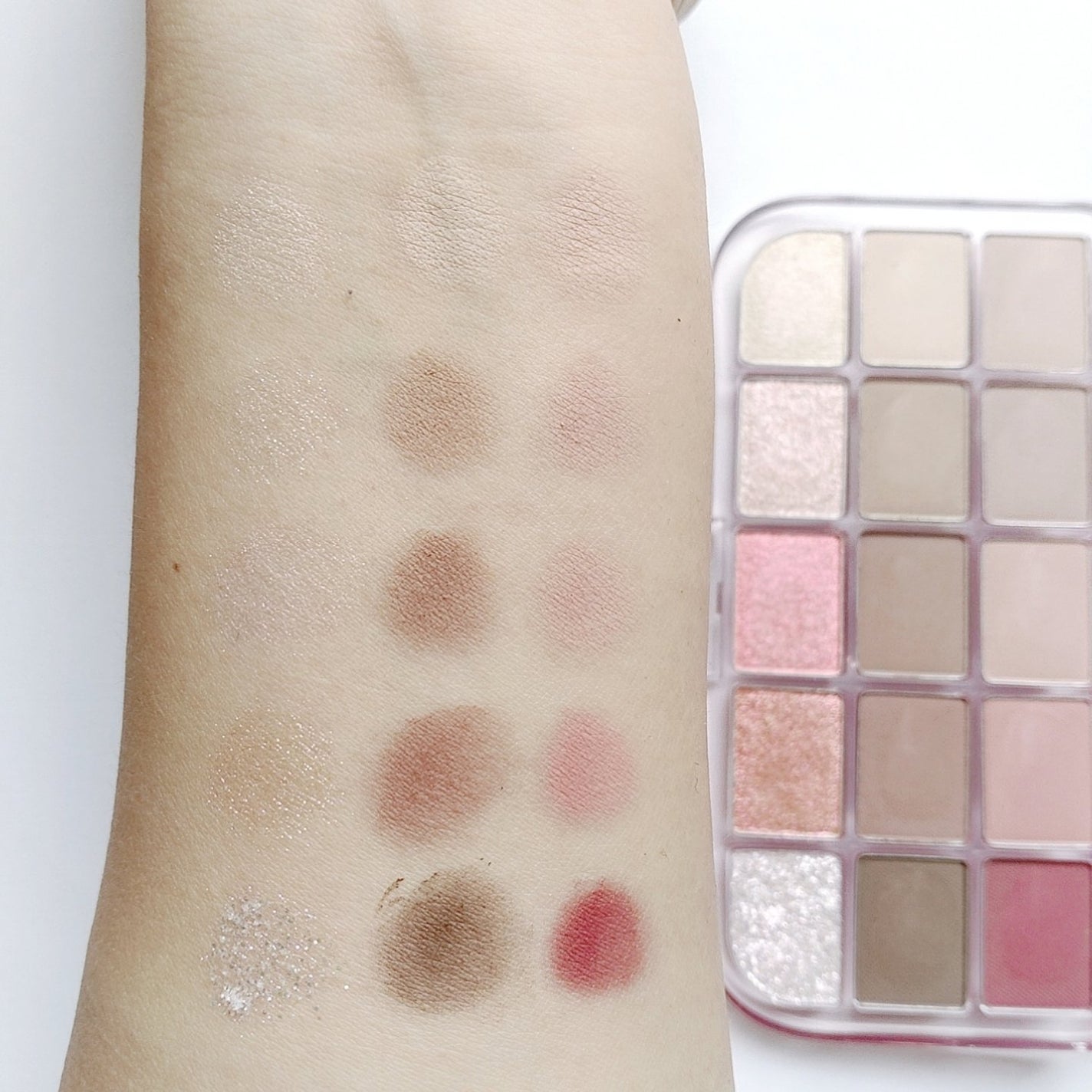 フィー モアムードアイパレット/fwee/アイシャドウパレットを使ったクチコミ(7枚目)