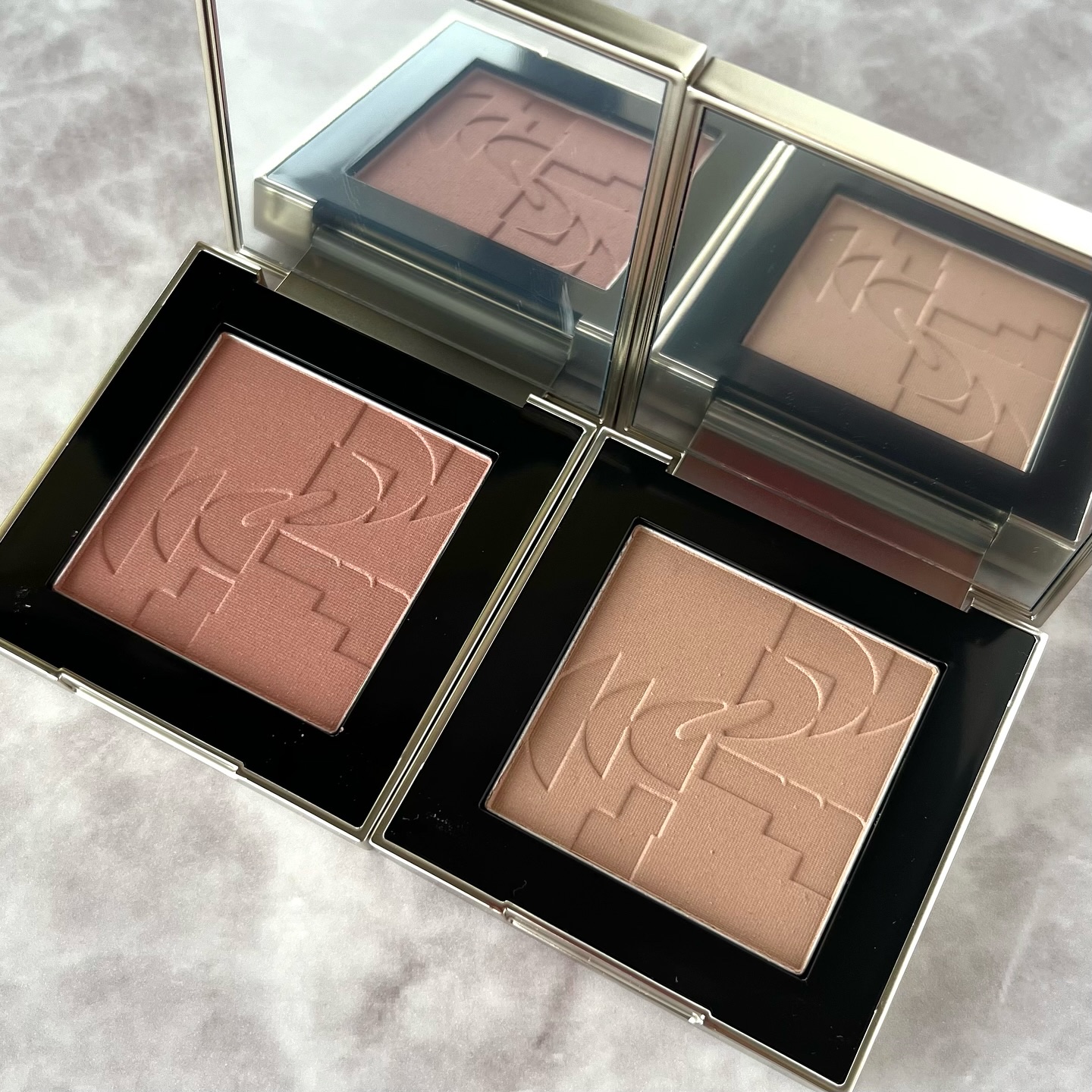 オールオーバーフェイスブラッシュ/TWO SLASH FOUR/パウダーチークを使ったクチコミ（2枚目）