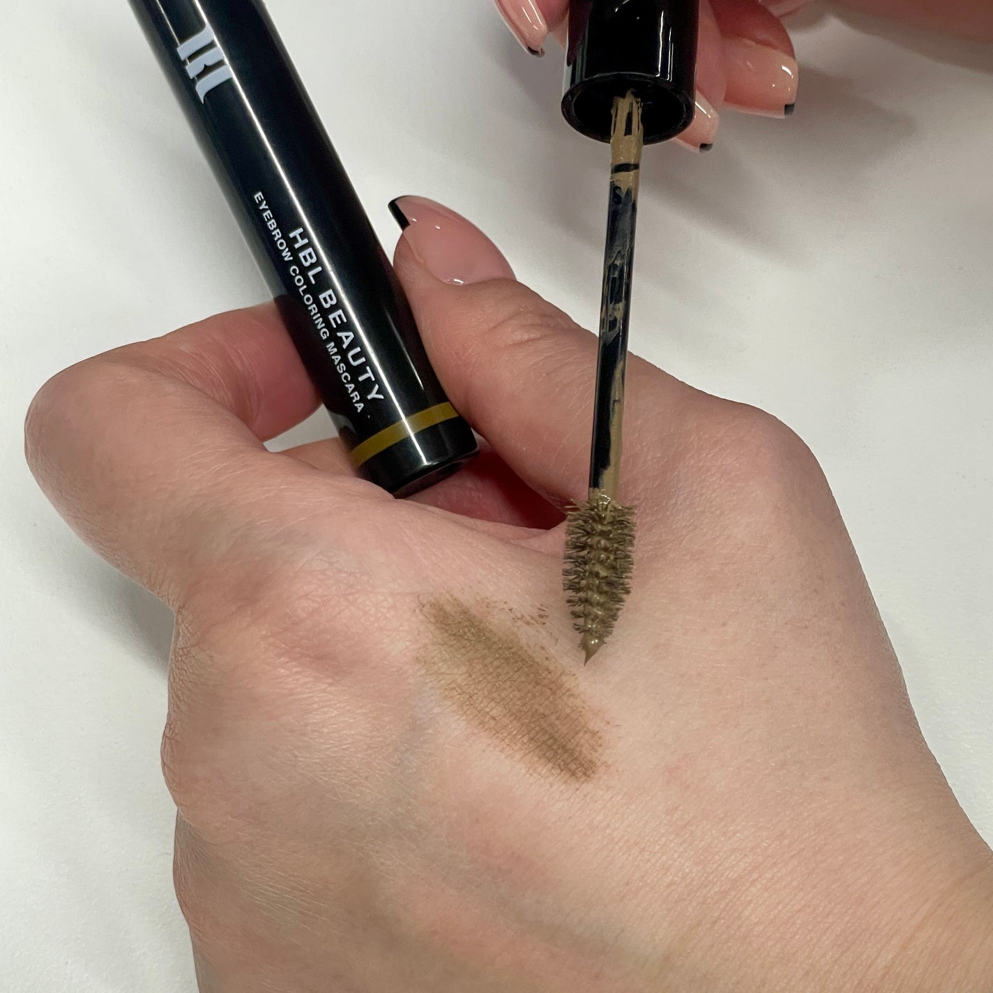 HBL アイブロウ カラーリングマスカラ/HBL BEAUTY/眉マスカラを使ったクチコミ(1枚目)