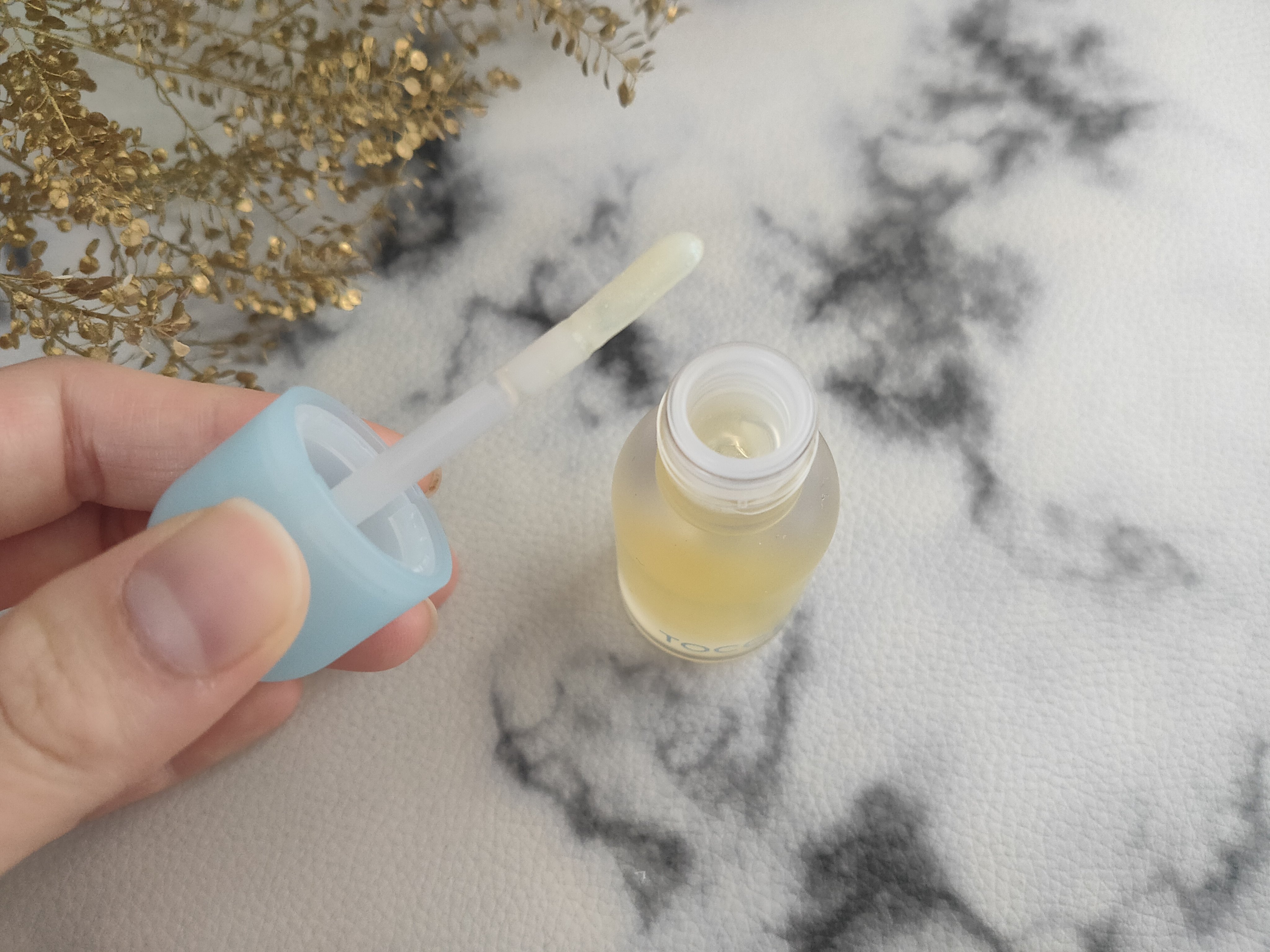 ジューシーベリープランピングリップオイル/TOCOBO/リップグロスを使ったクチコミ（3枚目）