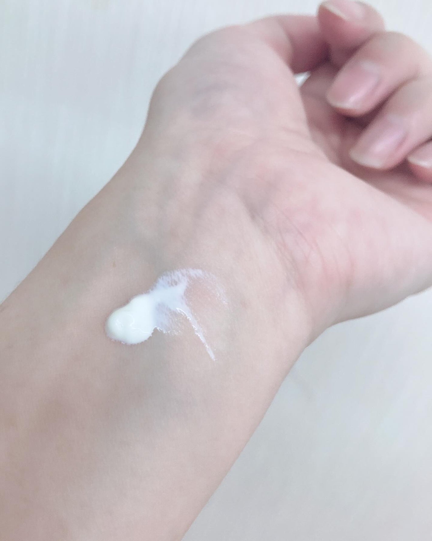 ヒアルーシカ ウォーターフィット サンセラム/SKIN1004/日焼け止めローションを使ったクチコミ(4枚目)