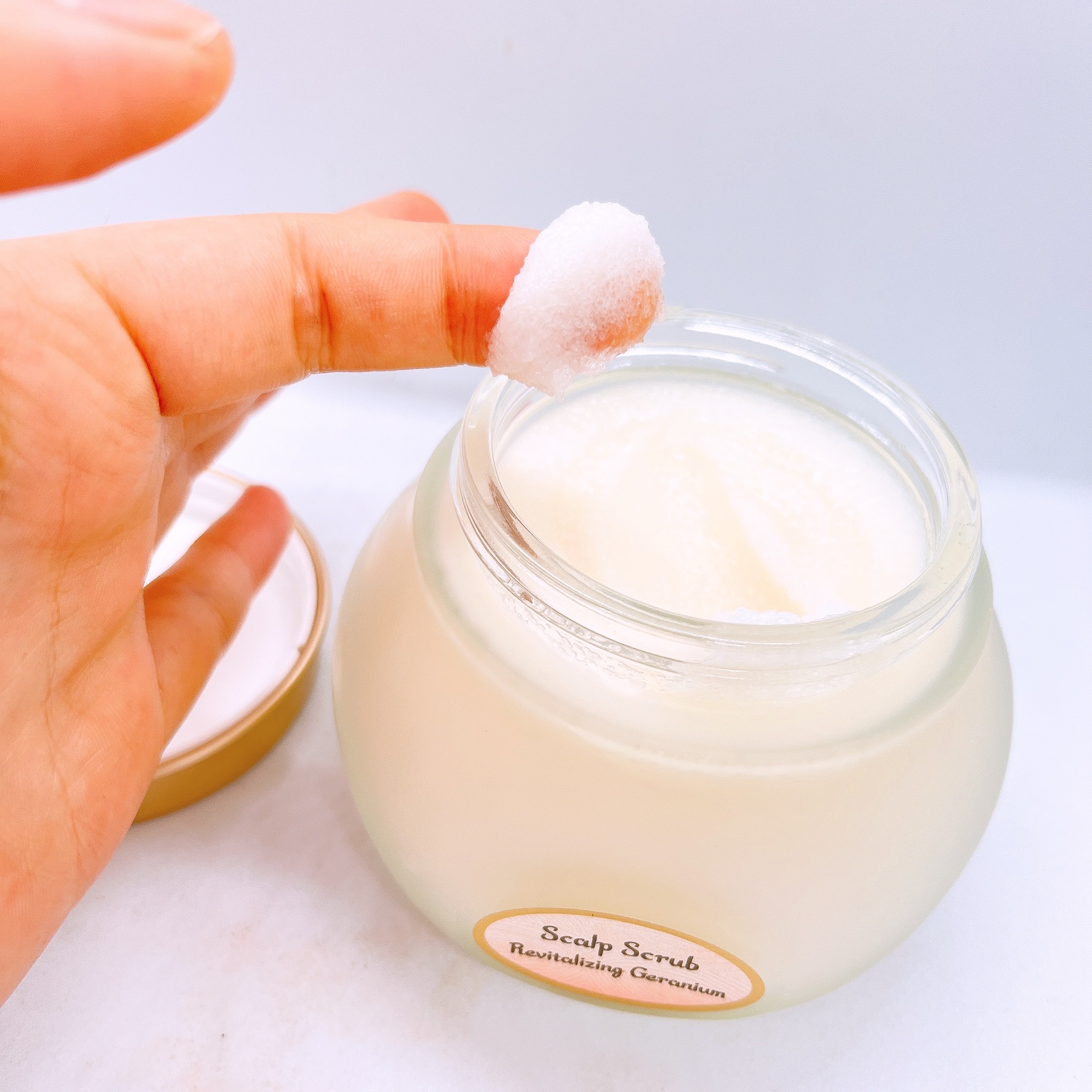 ヘッドスクラブ リプレニッシング(ゼラニウム)/SABON/ヘッドスクラブを使ったクチコミ（3枚目）