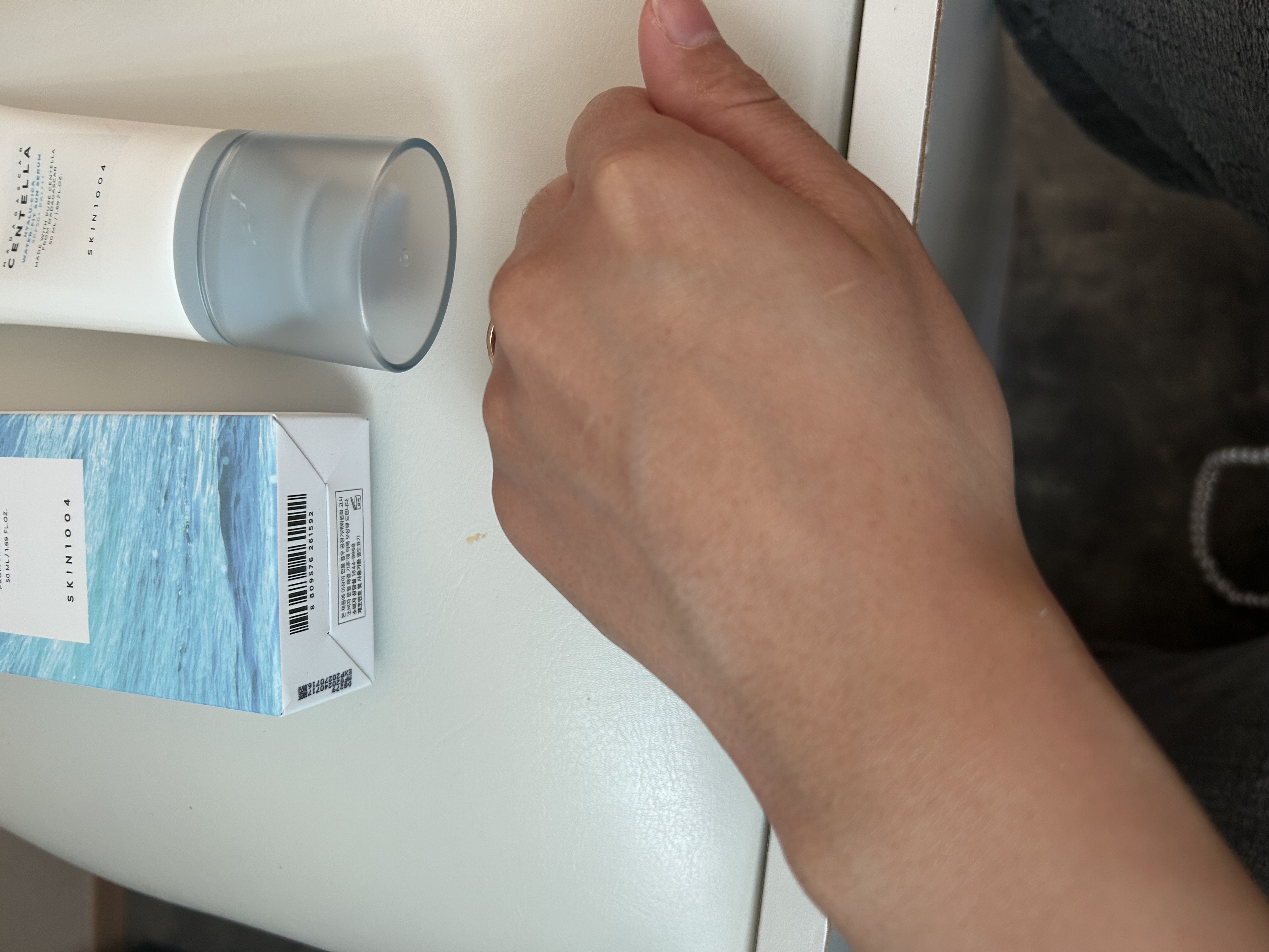 ヒアルーシカ ウォーターフィット サンセラム/SKIN1004/日焼け止めローションを使ったクチコミ（3枚目）